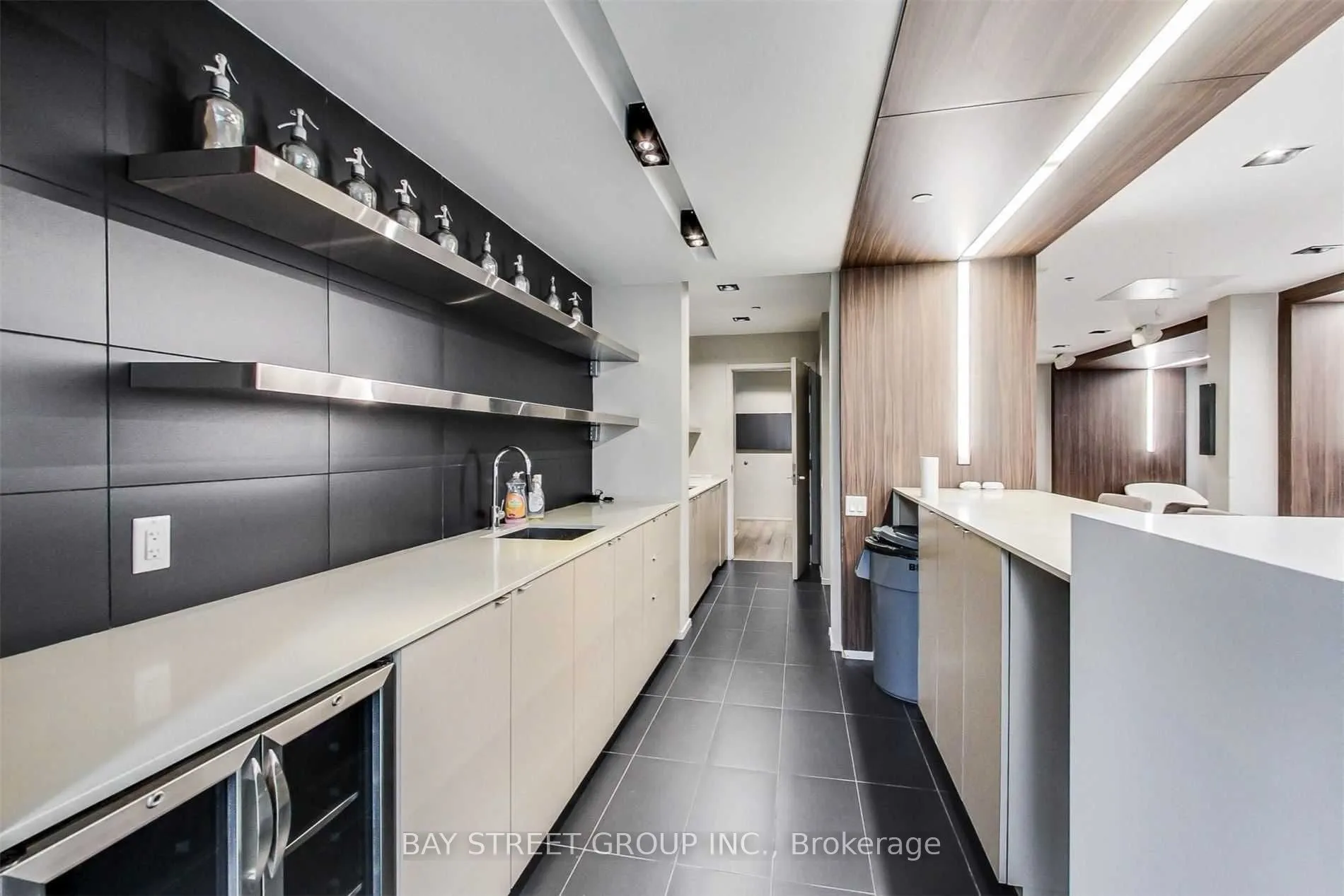 101 Peter Street, #2311