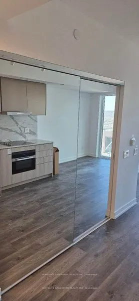 771 Yonge Street, #1807
