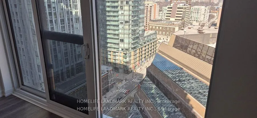 771 Yonge Street, #1807