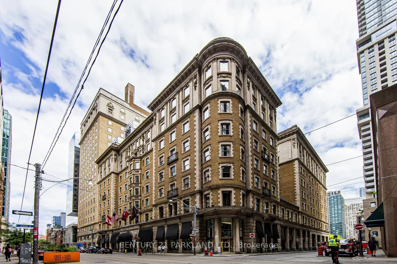 22 Leader Lane, #318