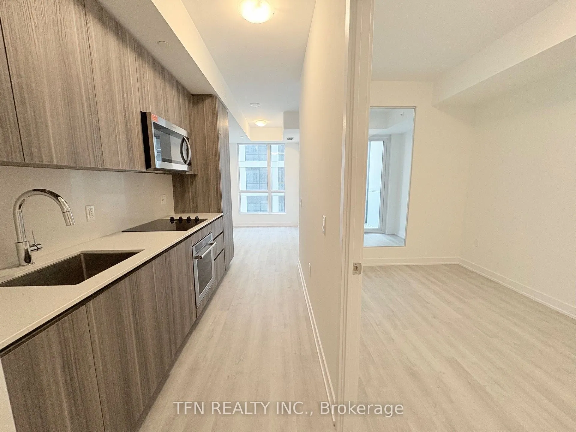 15 Richardson Street, #607