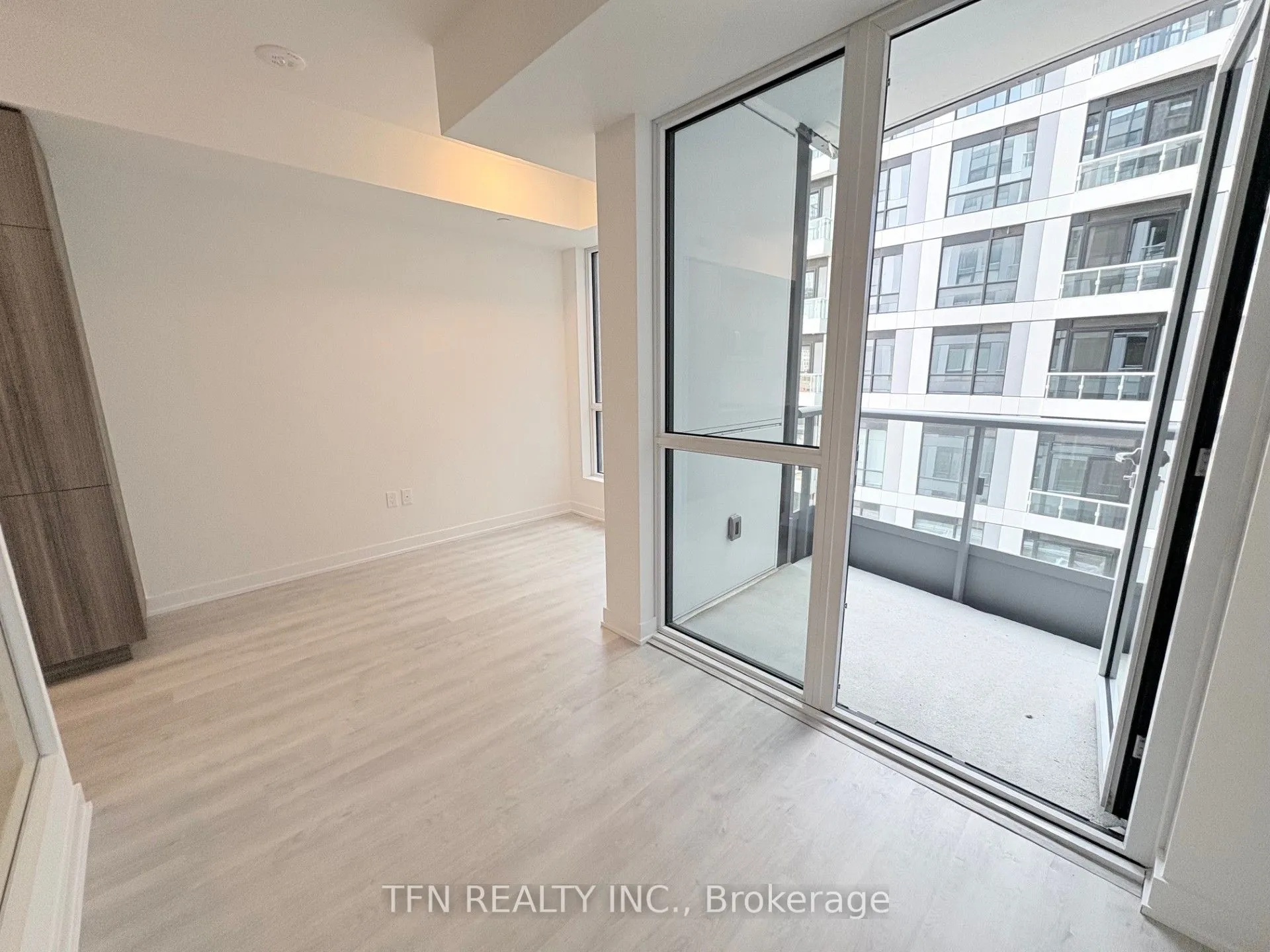 15 Richardson Street, #607