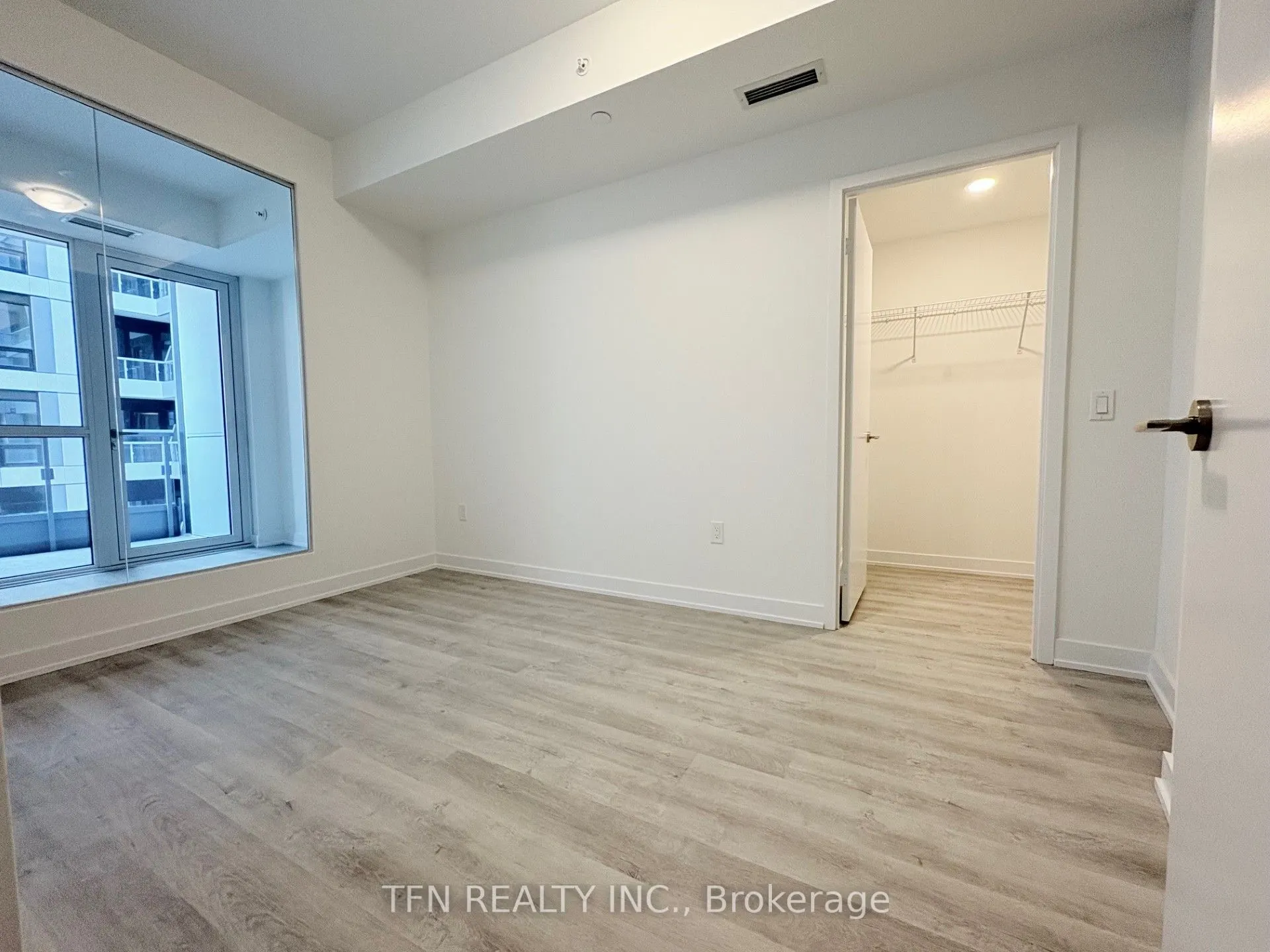 15 Richardson Street, #607