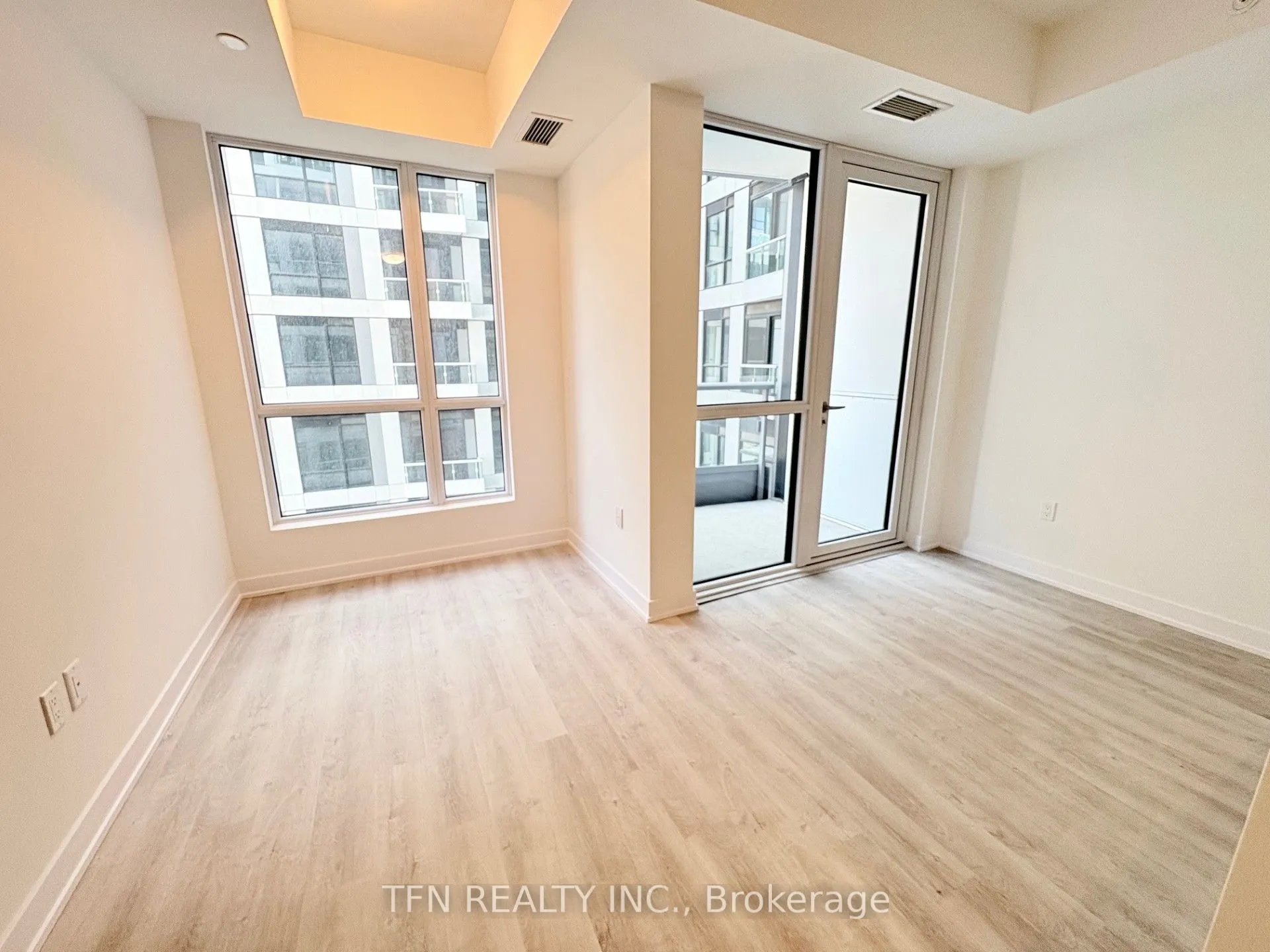 15 Richardson Street, #607