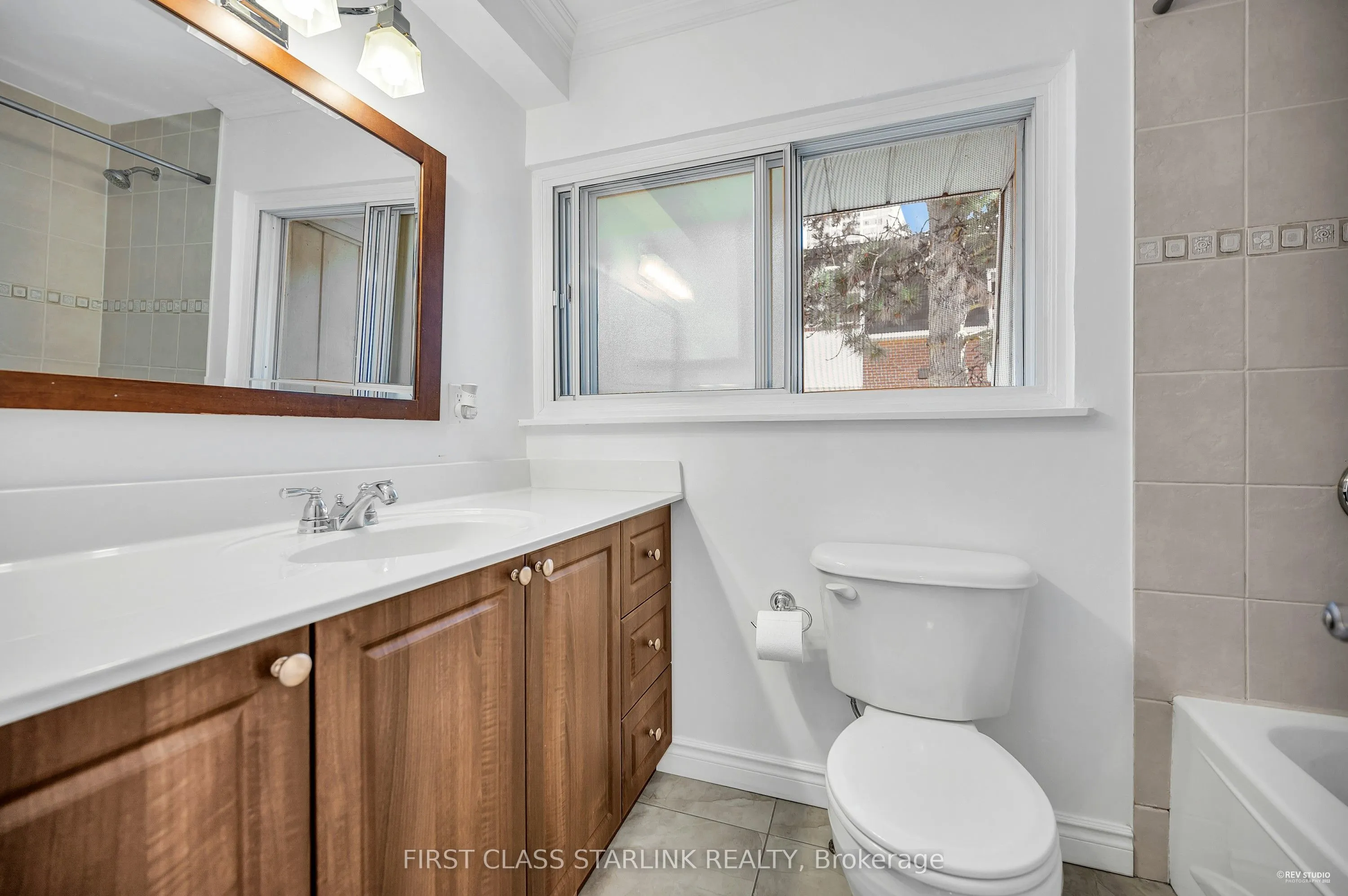 102 George Henry Boulevard, #Unit#16