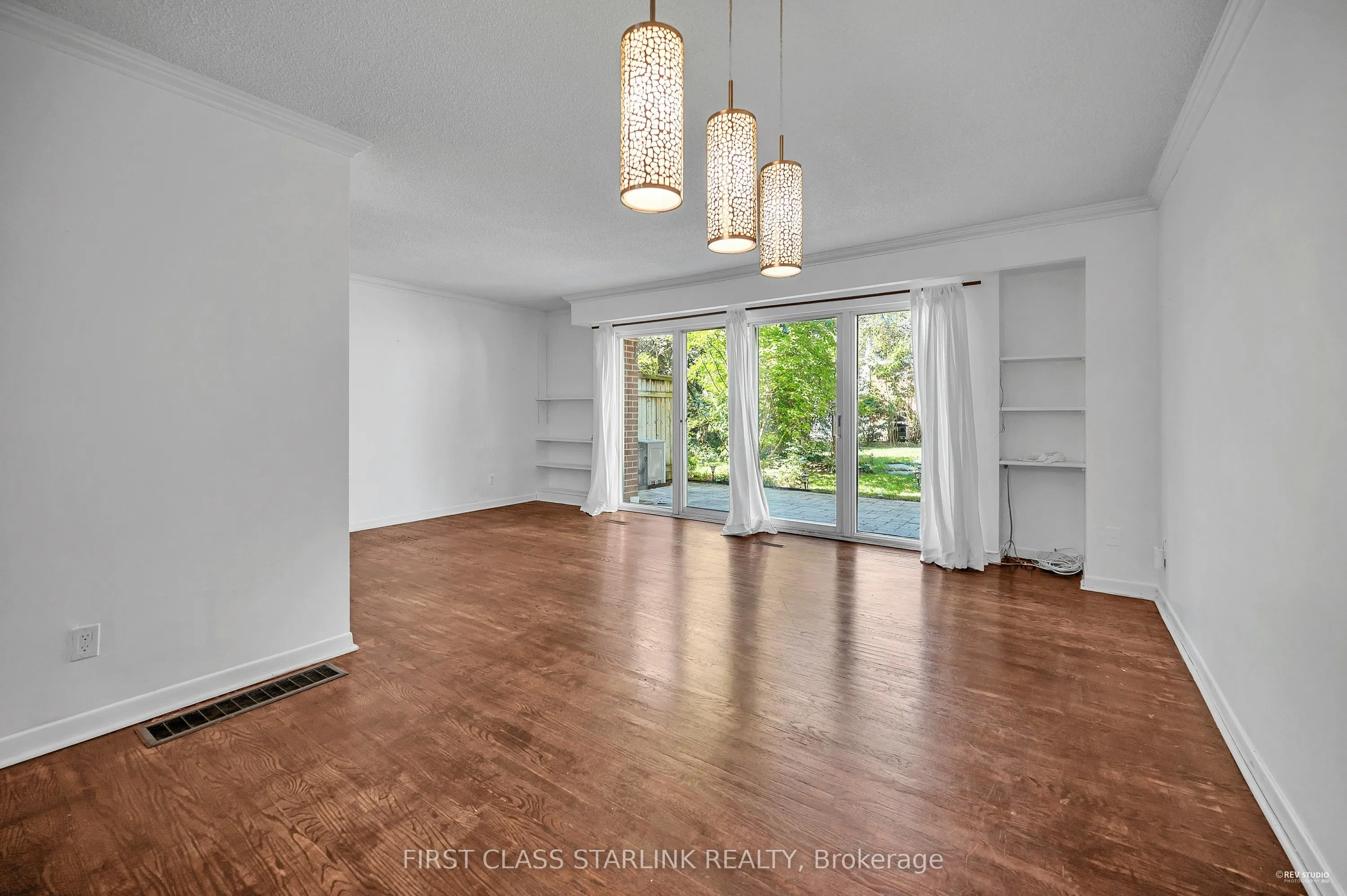 102 George Henry Boulevard, #Unit#16