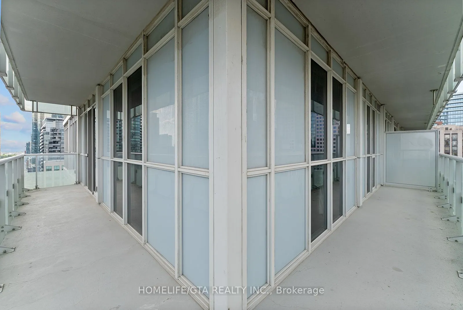 300 Front Street, #1811