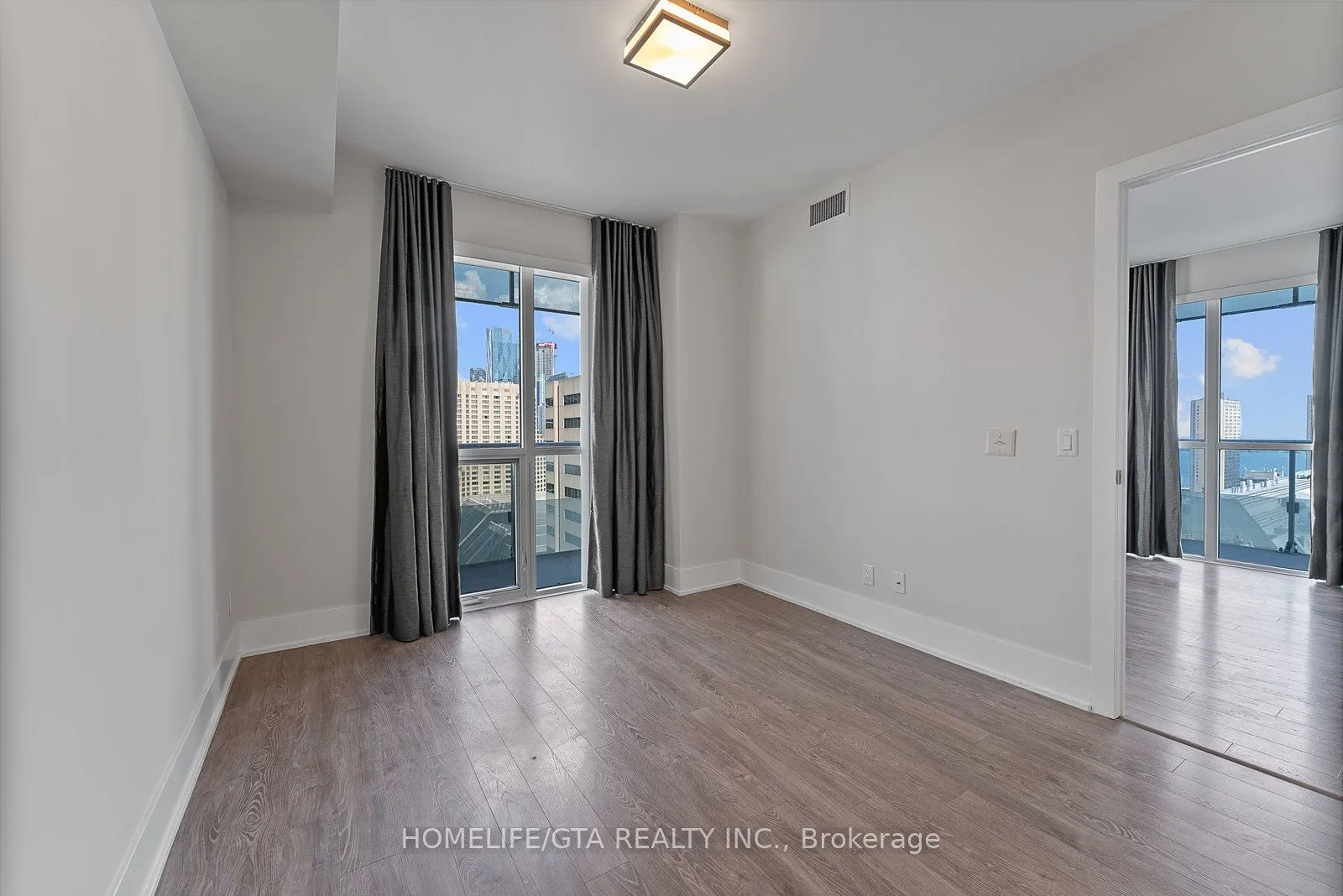 300 Front Street, #1811