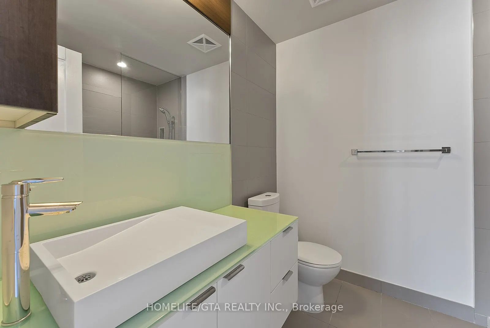 300 Front Street, #1811