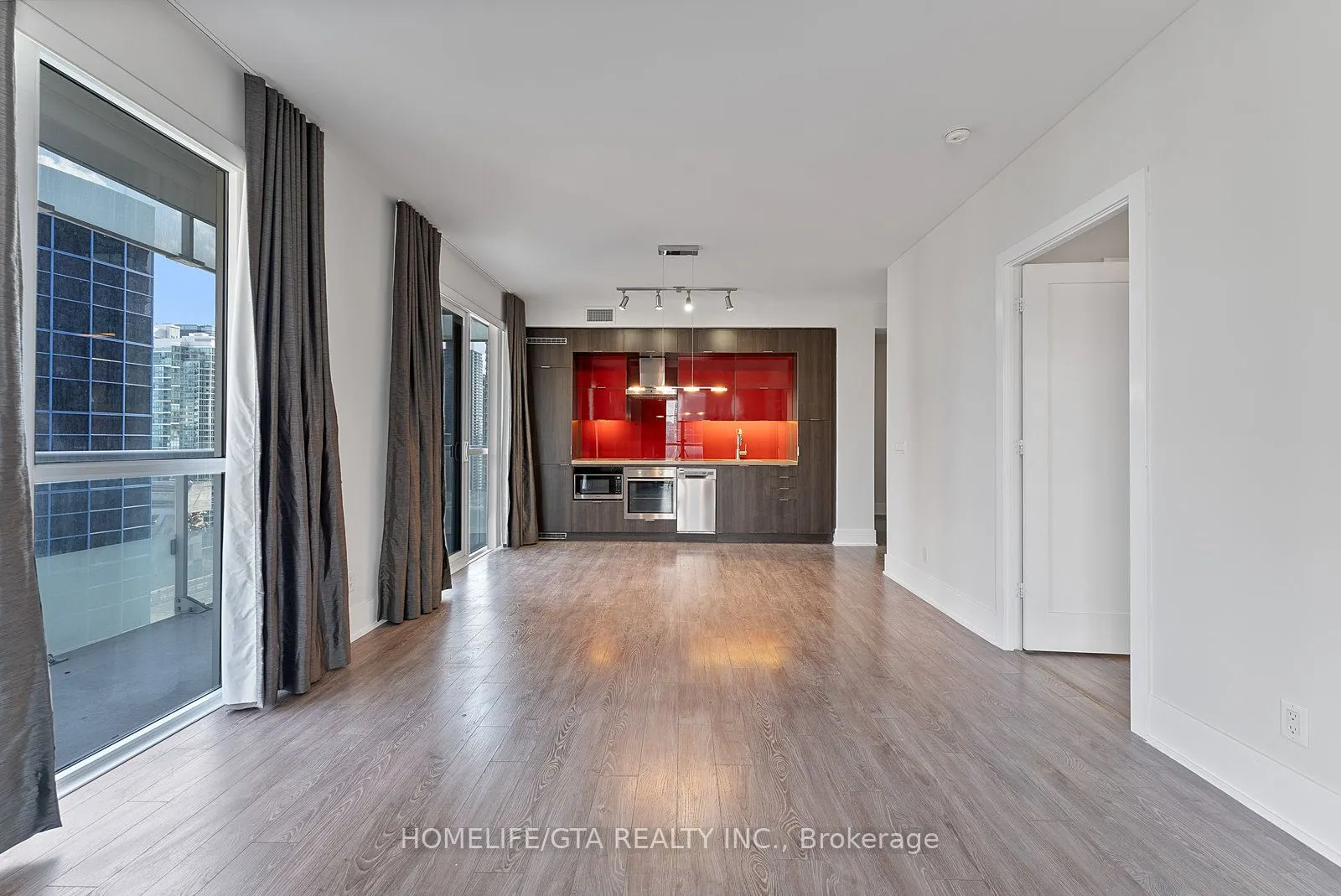 300 Front Street, #1811
