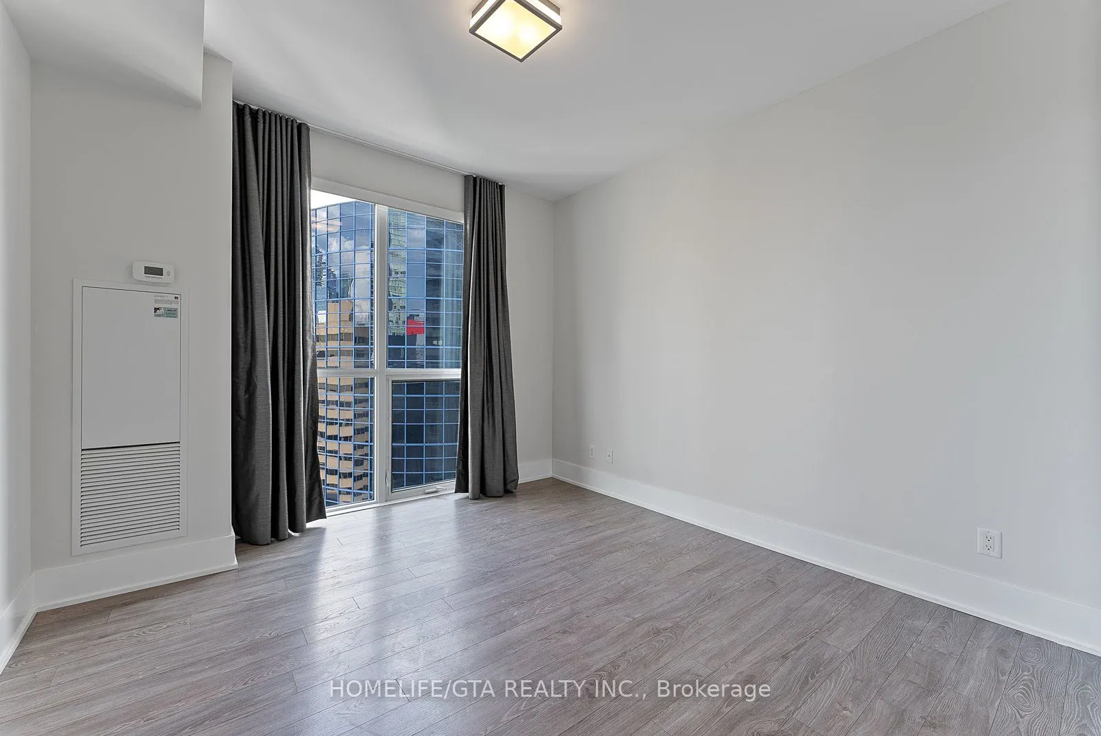 300 Front Street, #1811