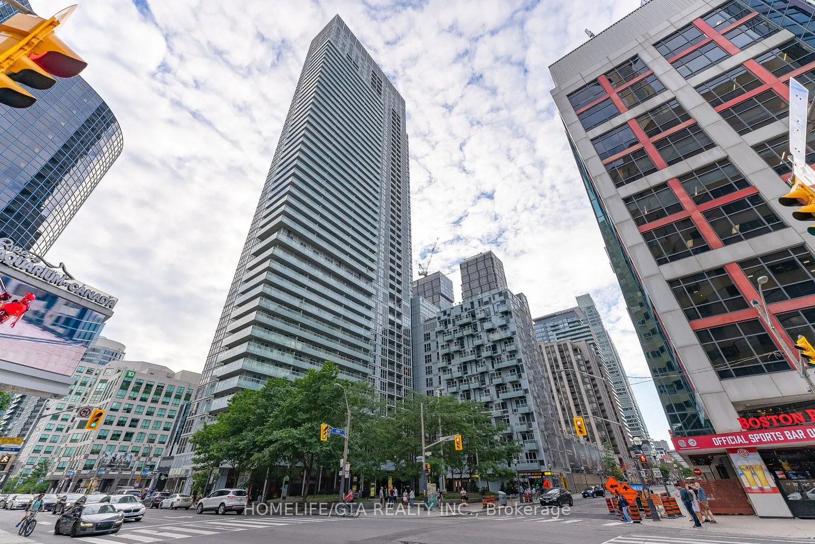 300 Front Street, #1811
