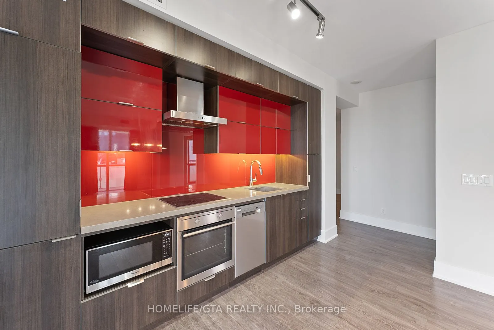 300 Front Street, #1811