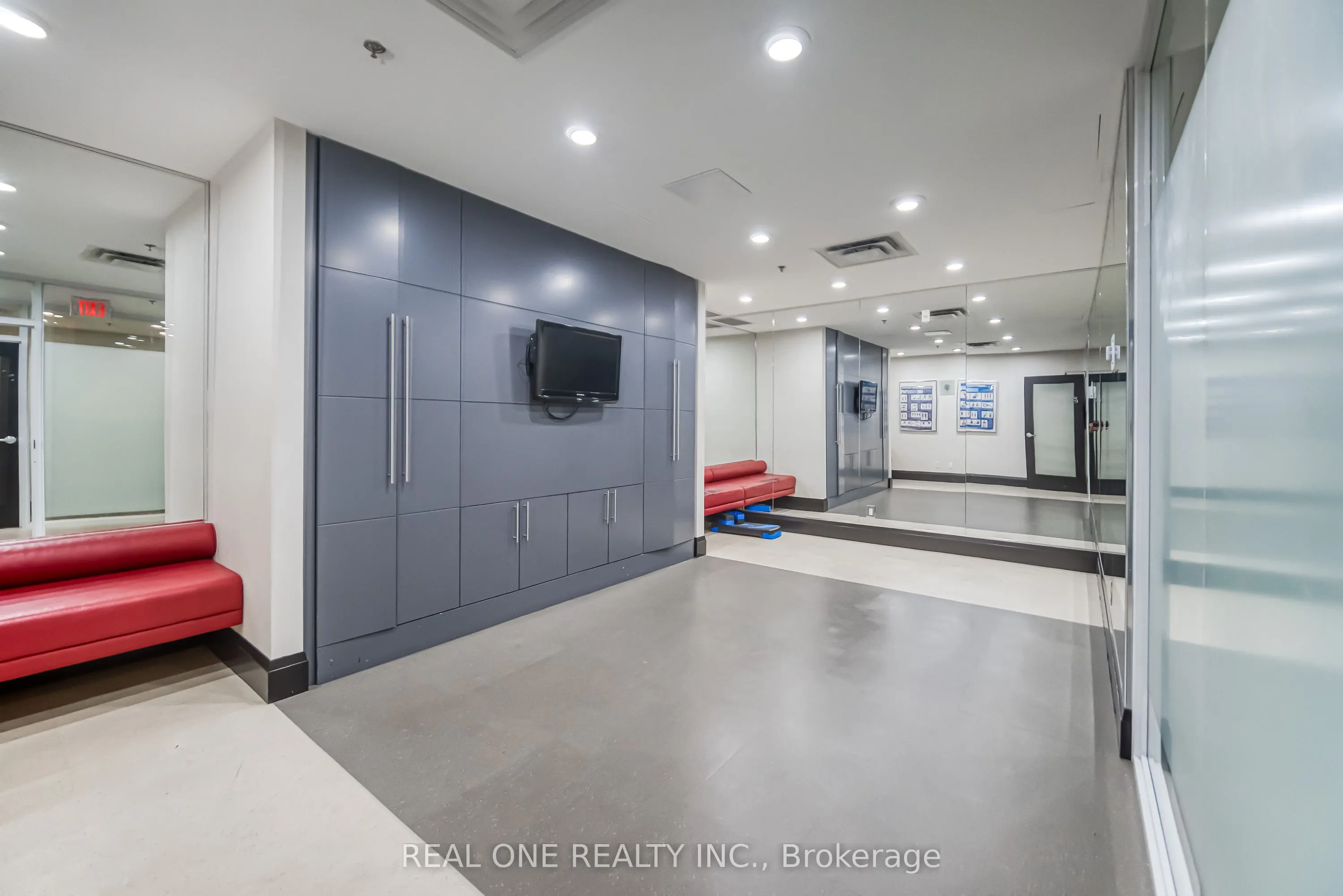 120 Dallimore Circle, #723