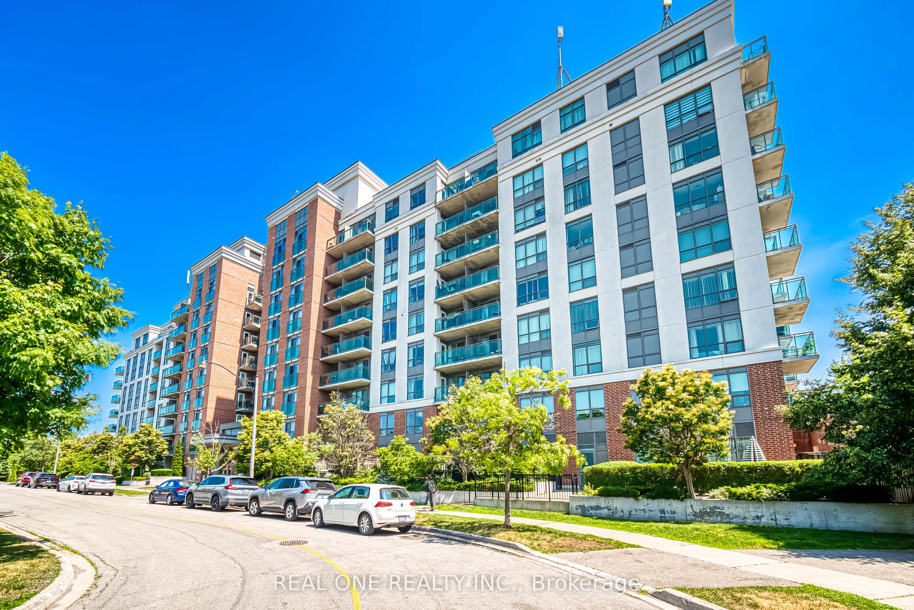 120 Dallimore Circle, #723