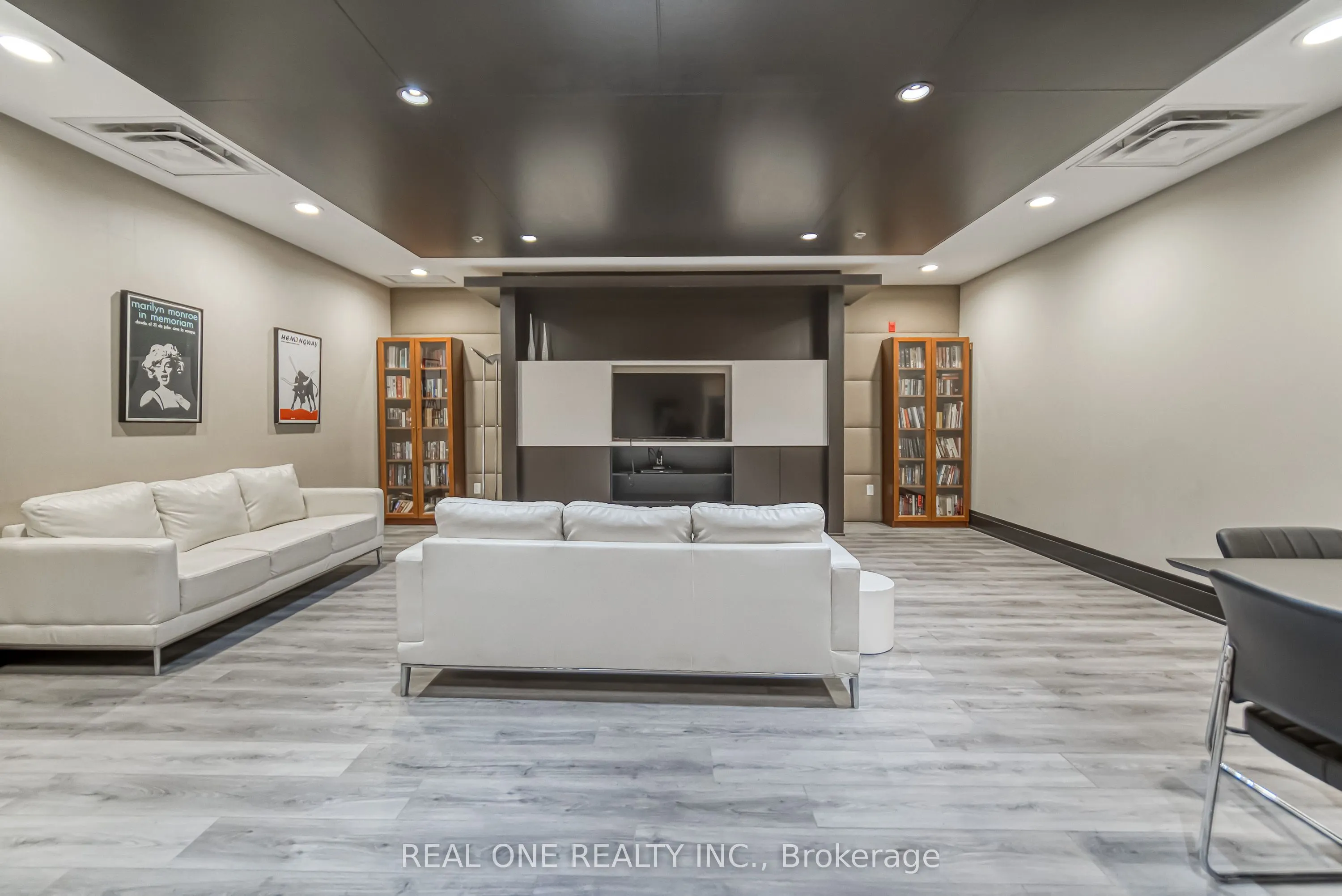 120 Dallimore Circle, #723