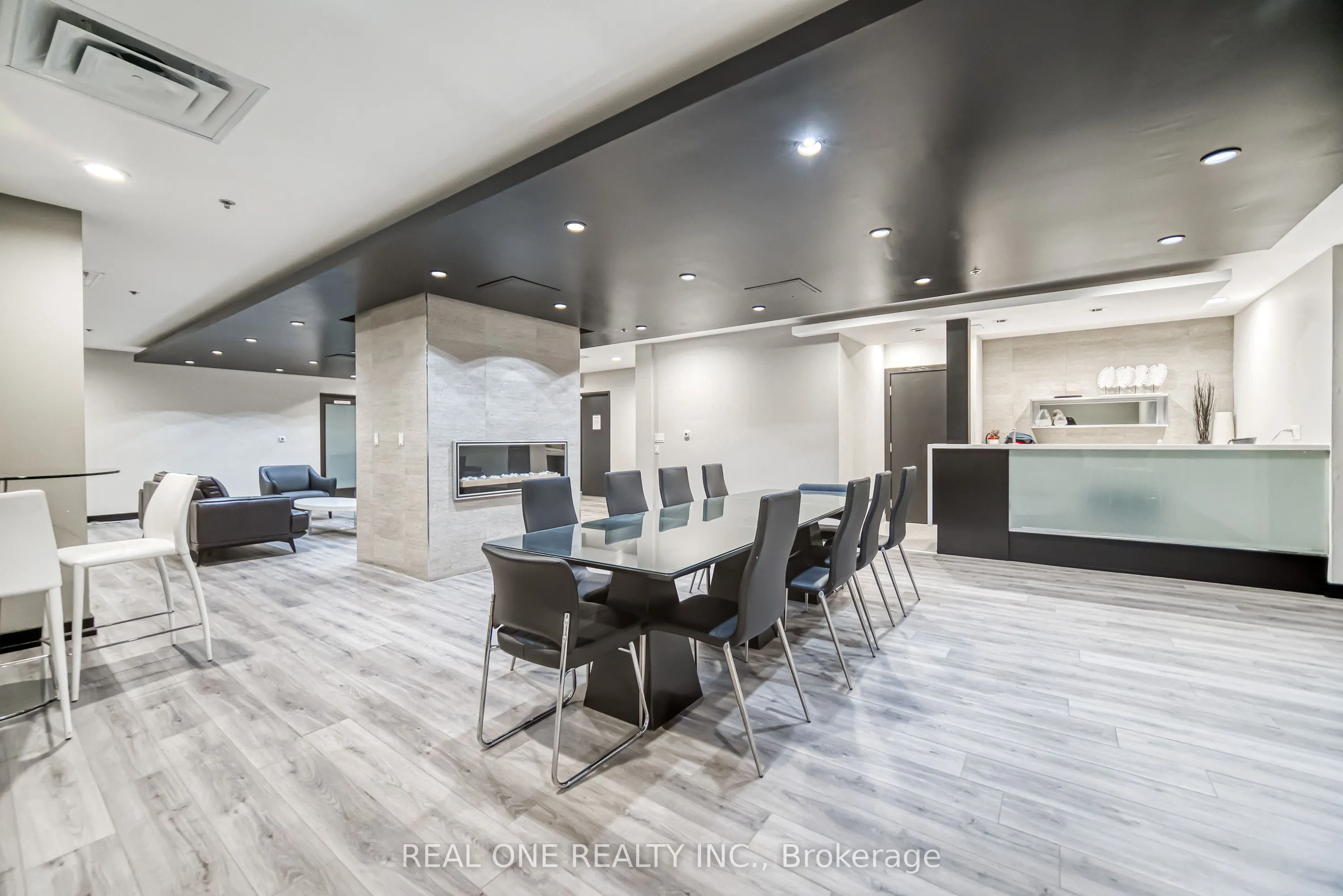 120 Dallimore Circle, #723