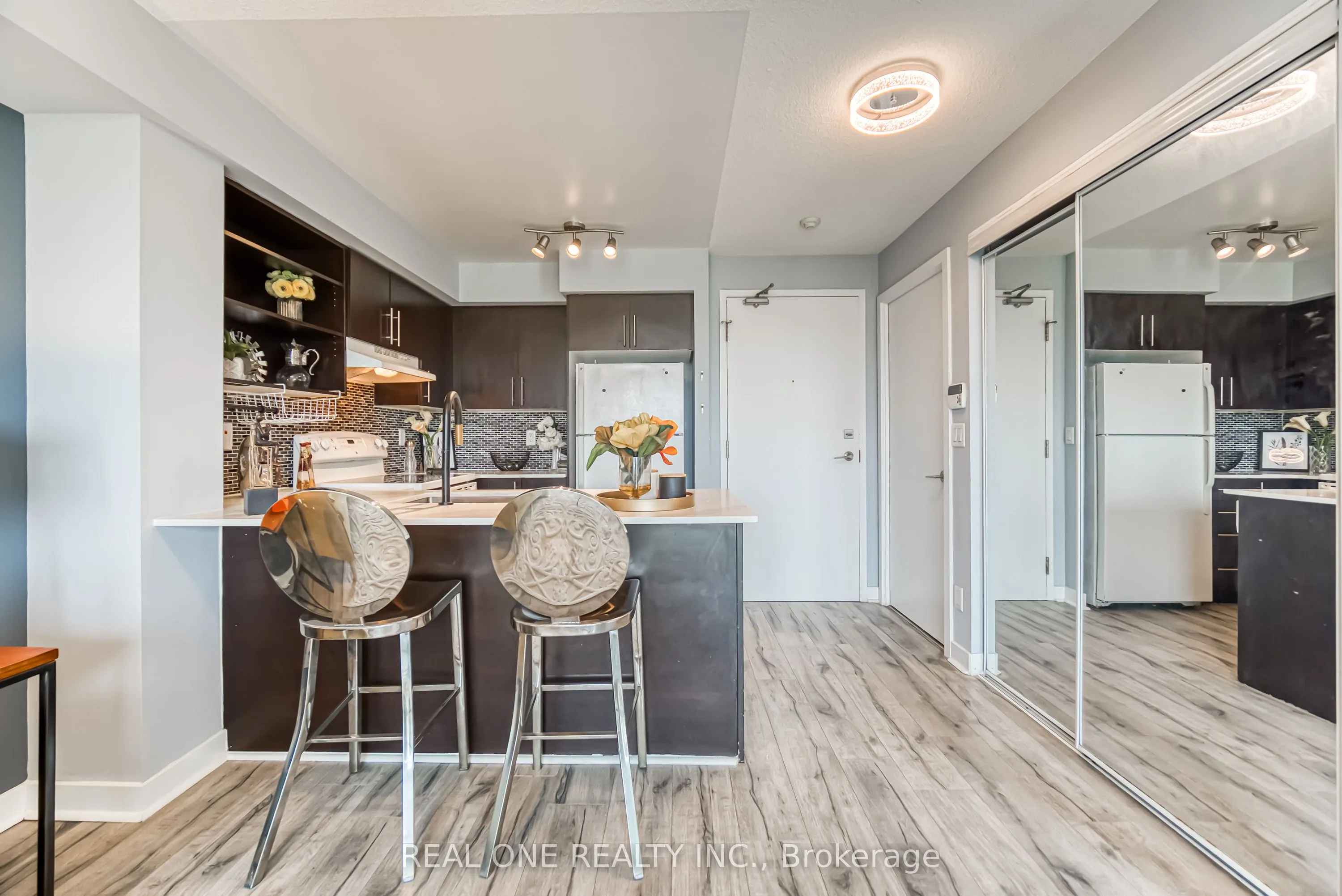 120 Dallimore Circle, #723