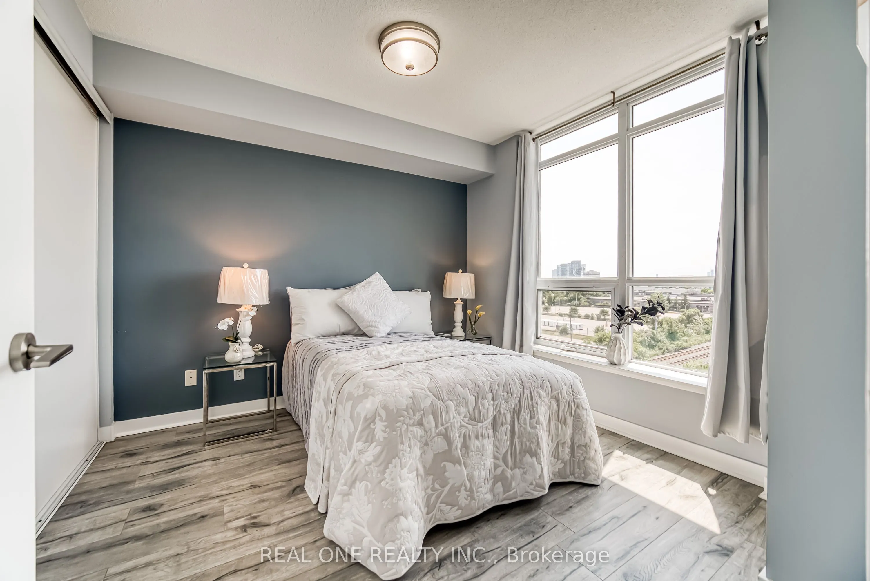 120 Dallimore Circle, #723