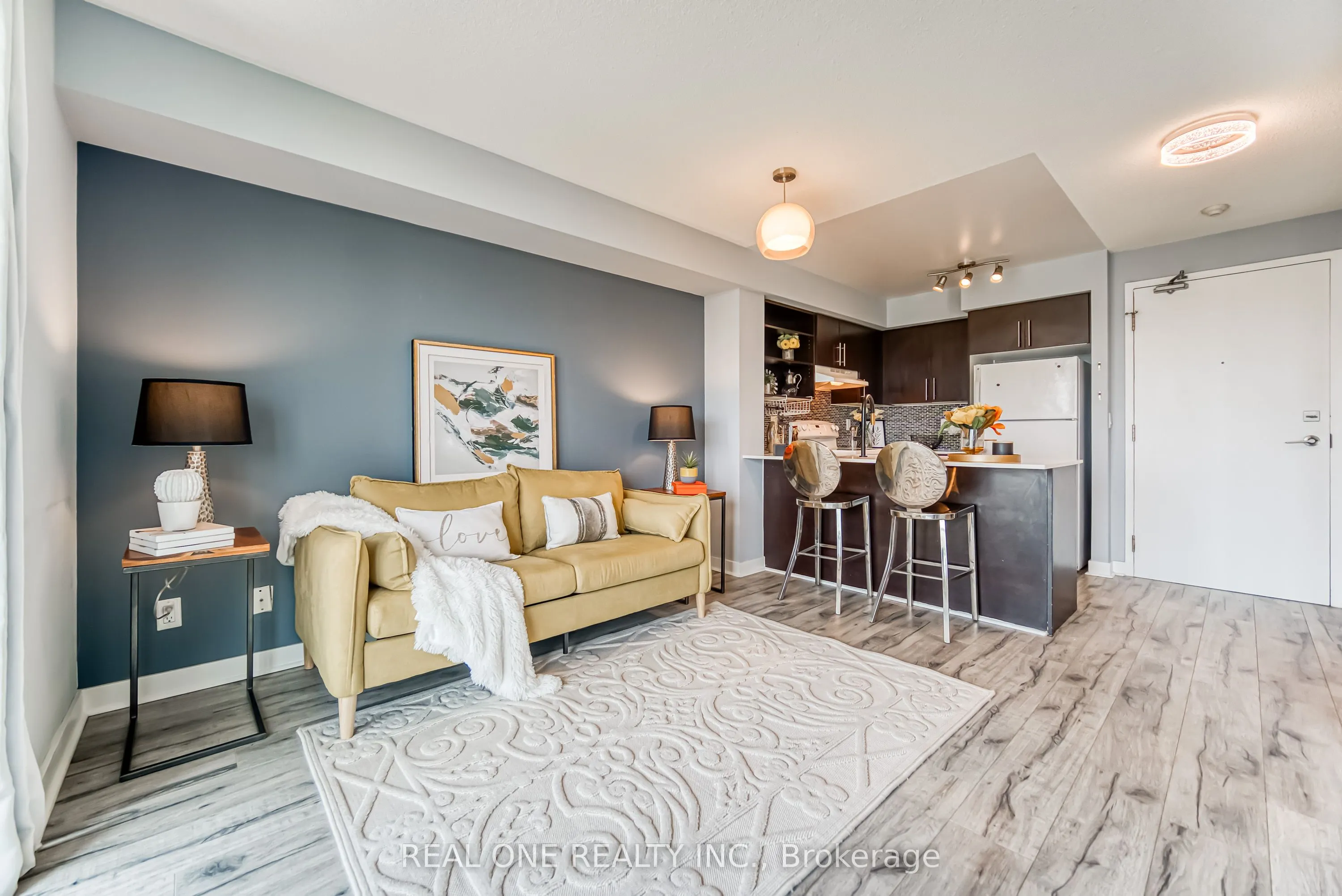 120 Dallimore Circle, #723