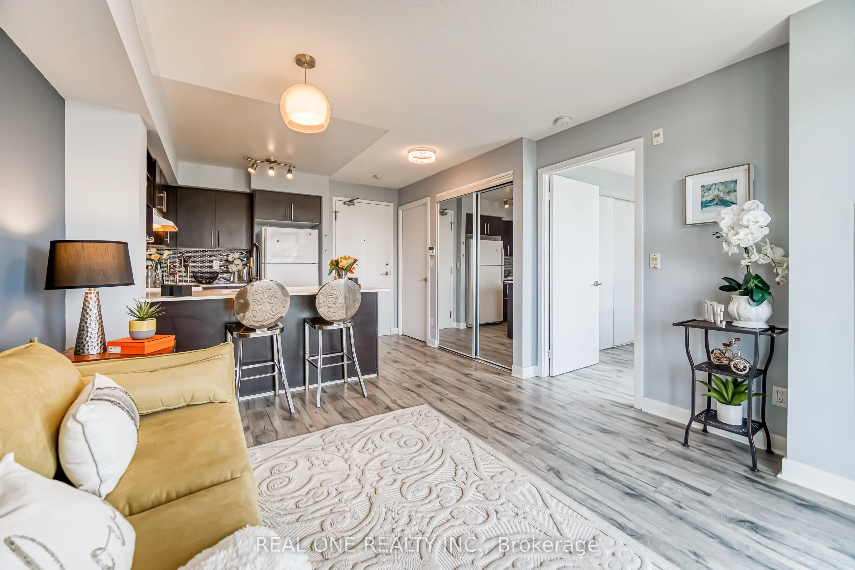 120 Dallimore Circle, #723
