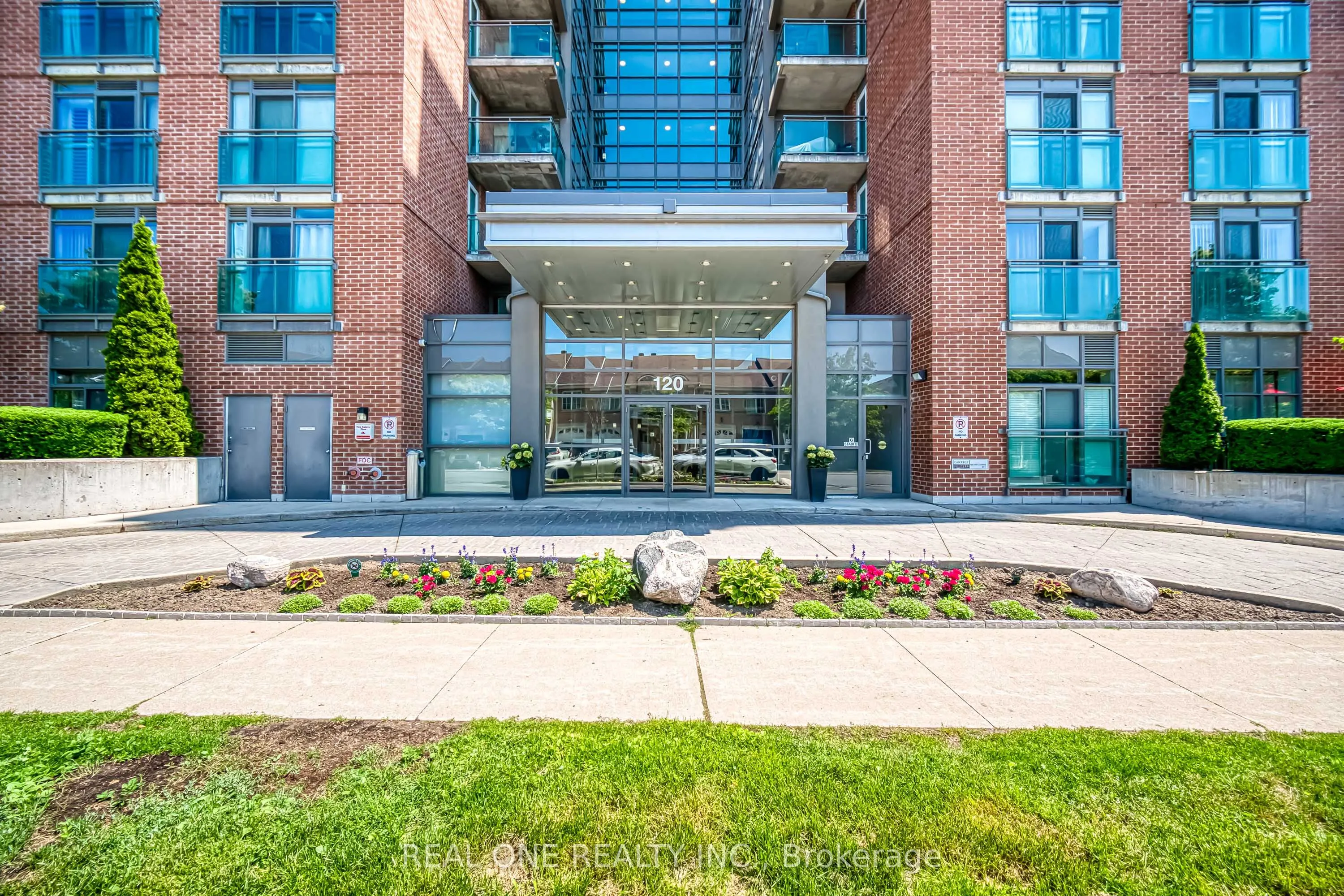 120 Dallimore Circle, #723
