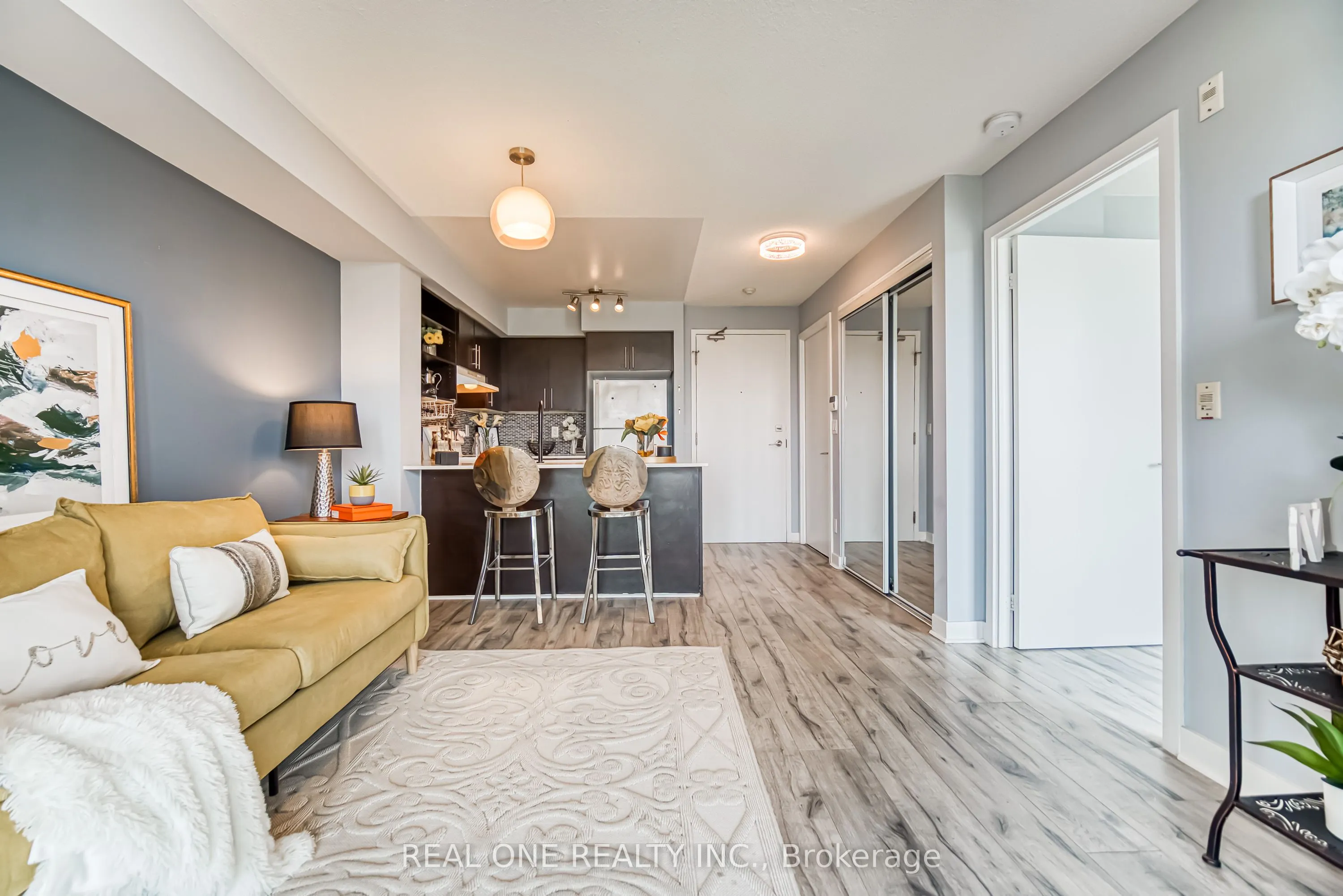 120 Dallimore Circle, #723
