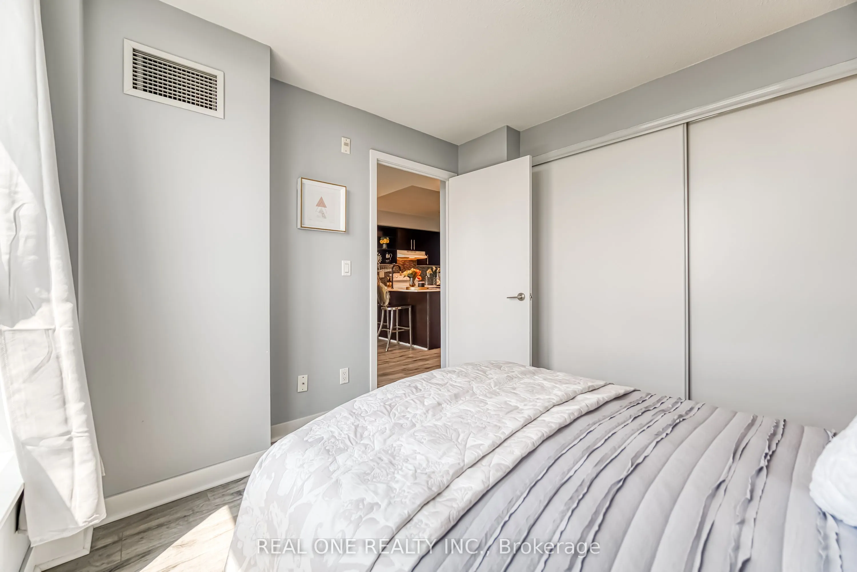 120 Dallimore Circle, #723