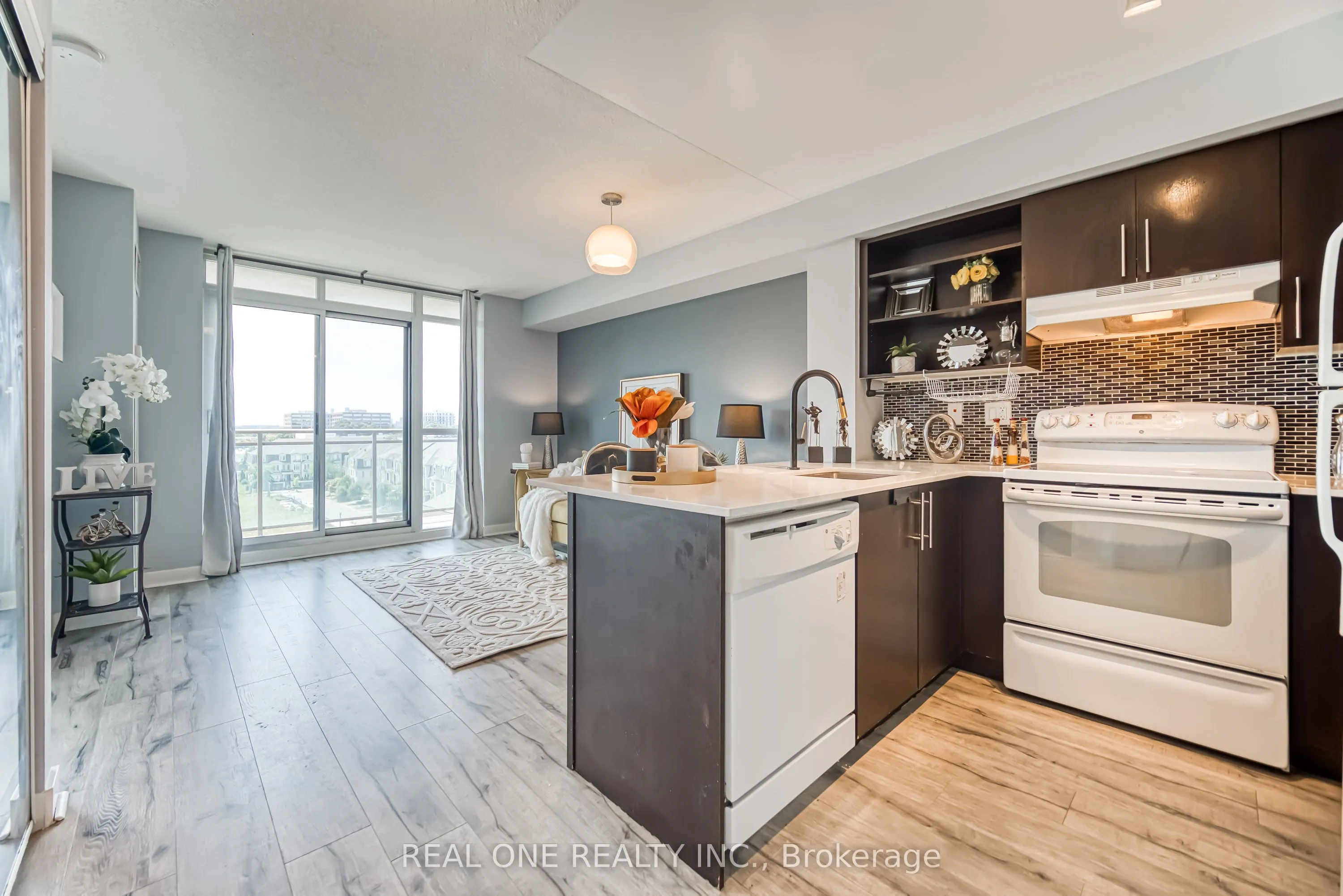 120 Dallimore Circle, #723