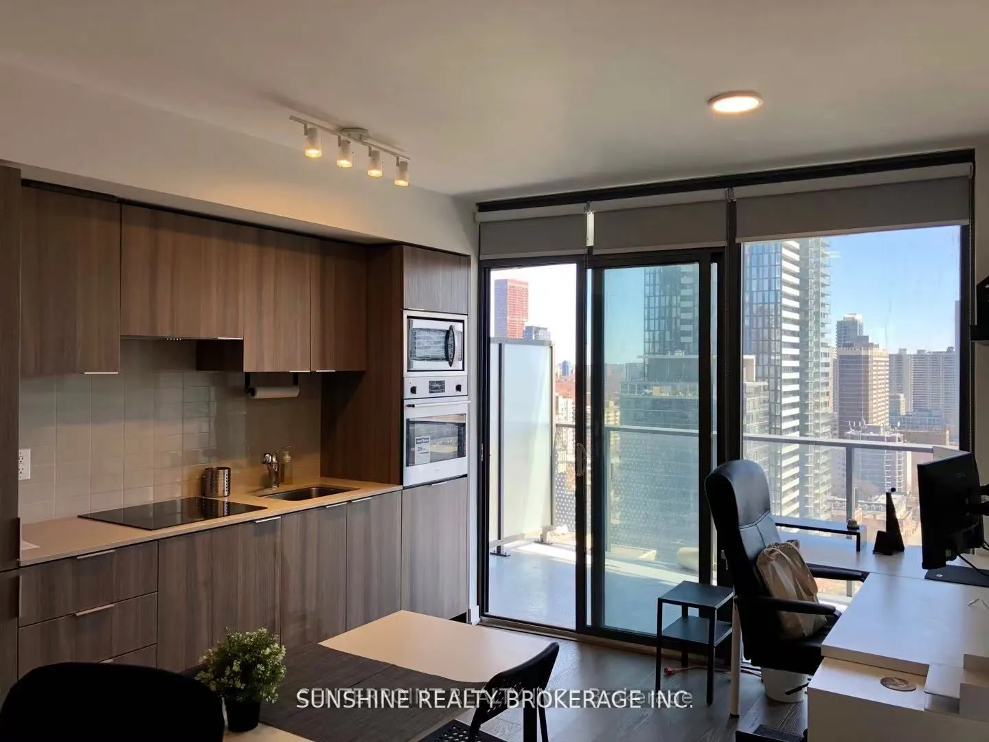 11 Wellesley Street W, #2113