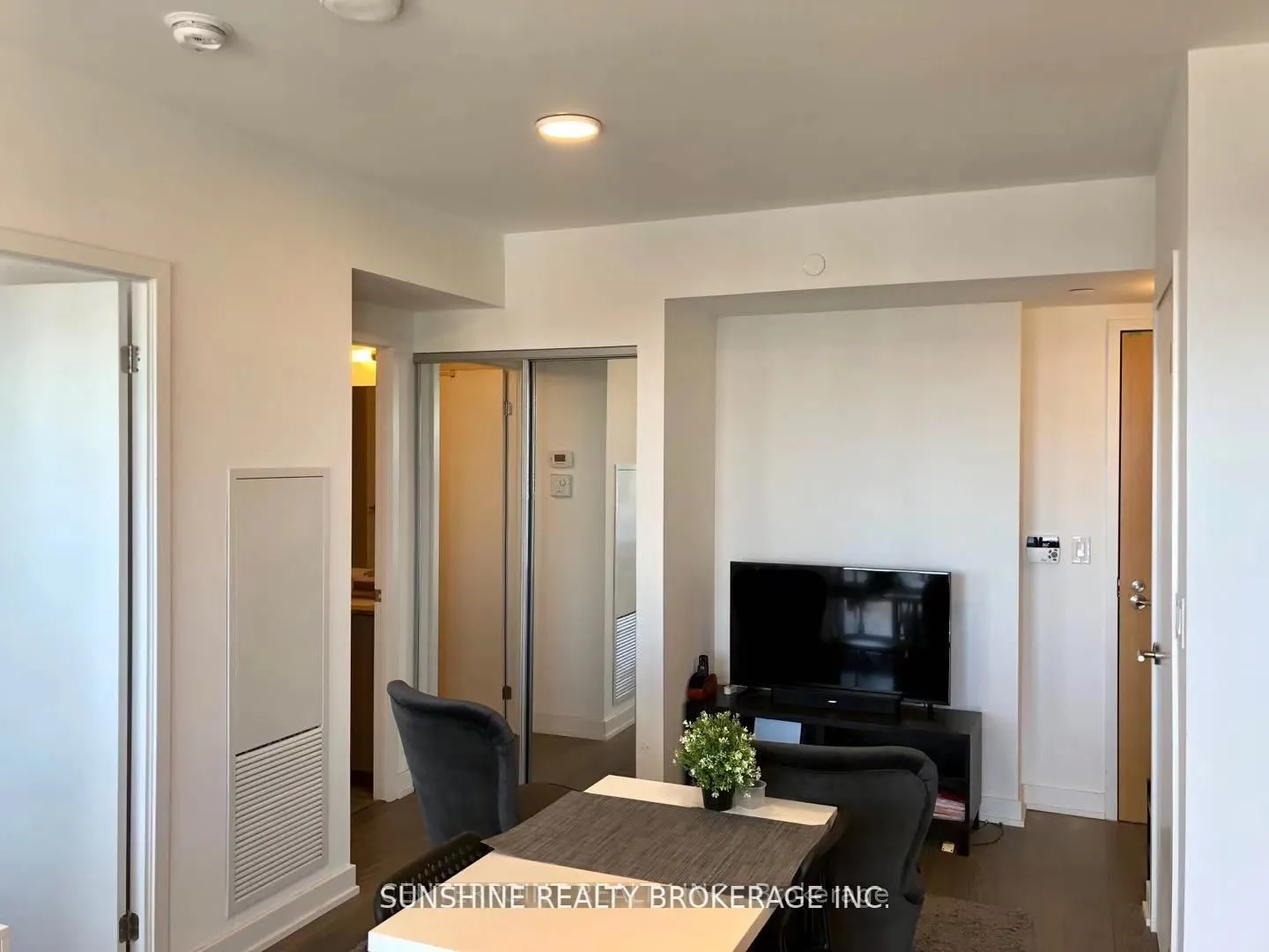 11 Wellesley Street W, #2113