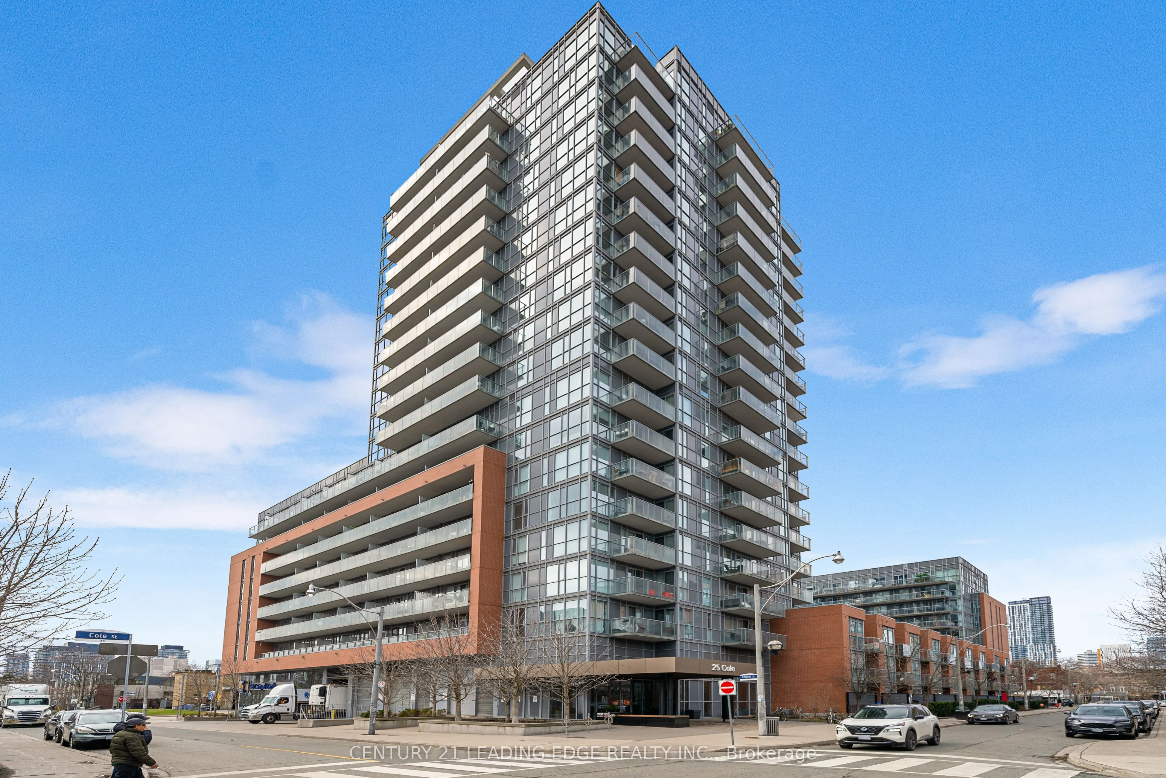 25 Cole Street, #621