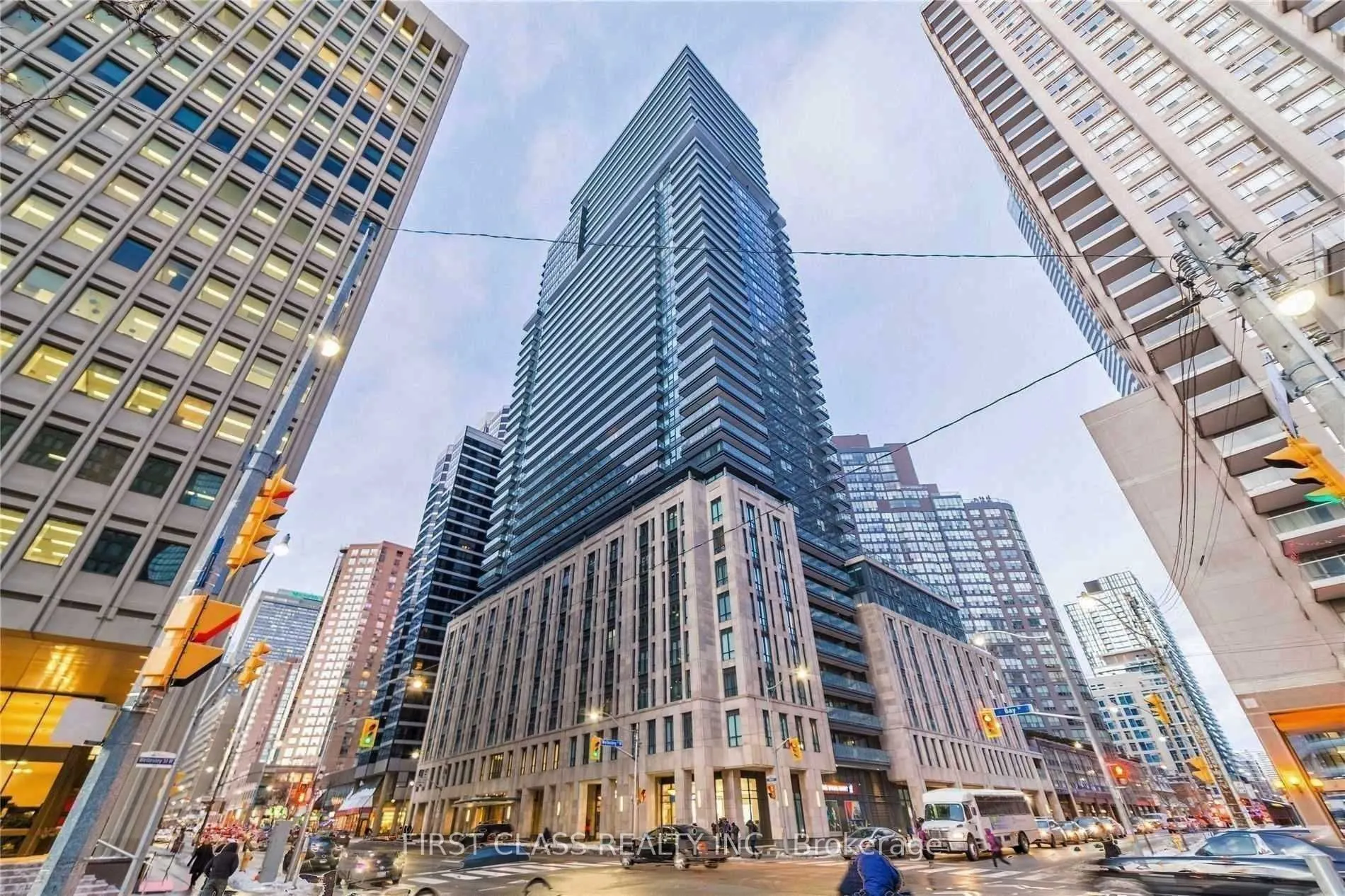955 Bay Street, #2811