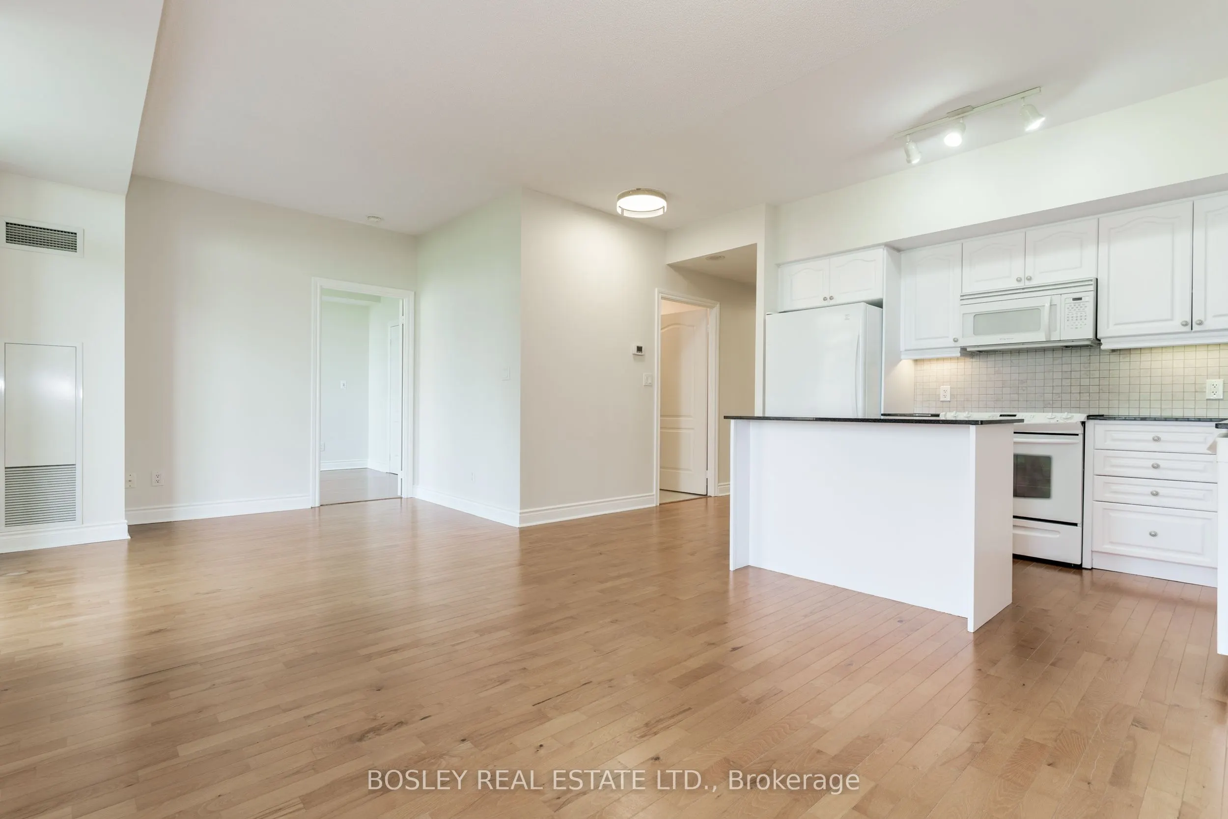 1105 Leslie Street, #801