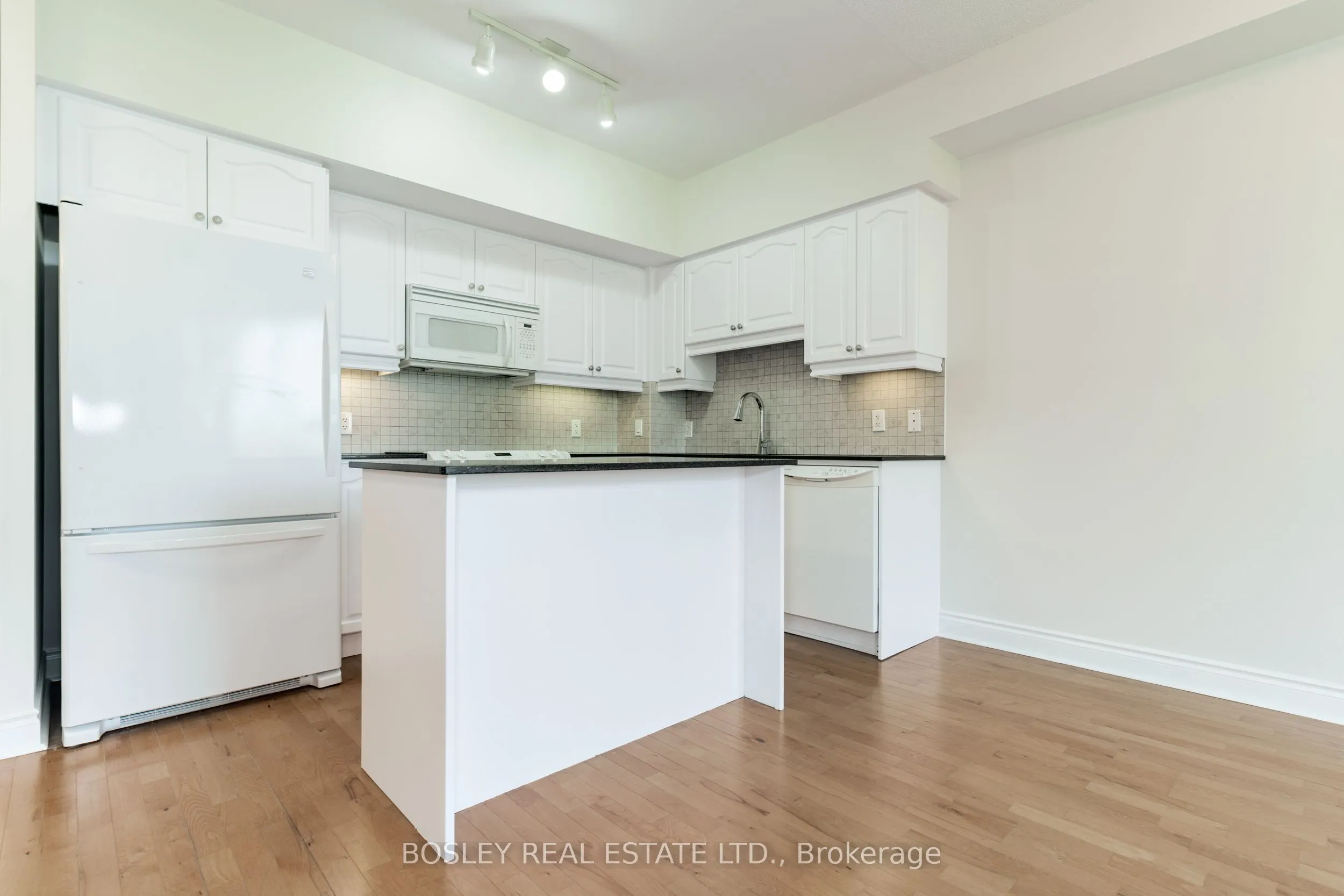 1105 Leslie Street, #801