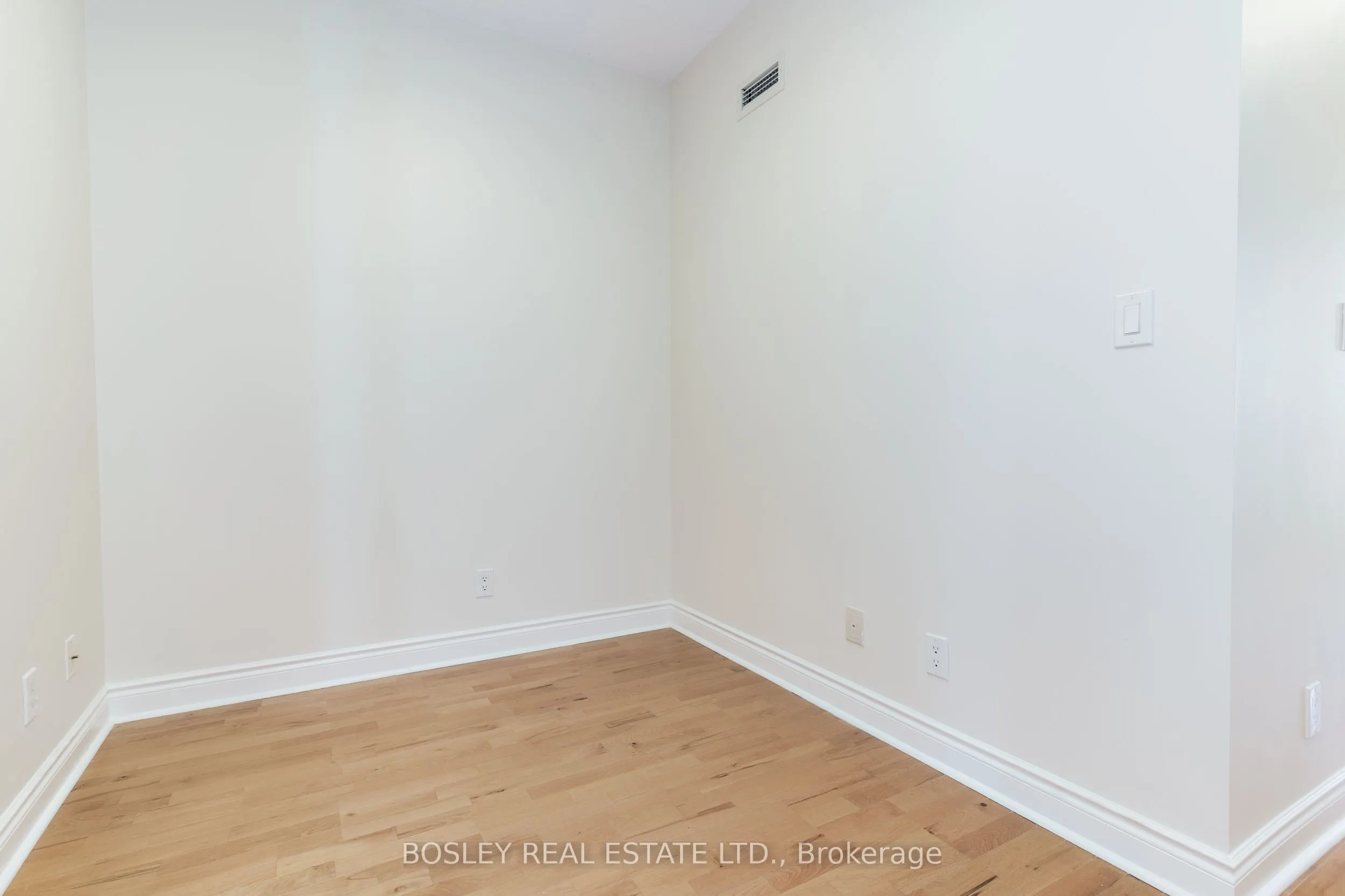 1105 Leslie Street, #801