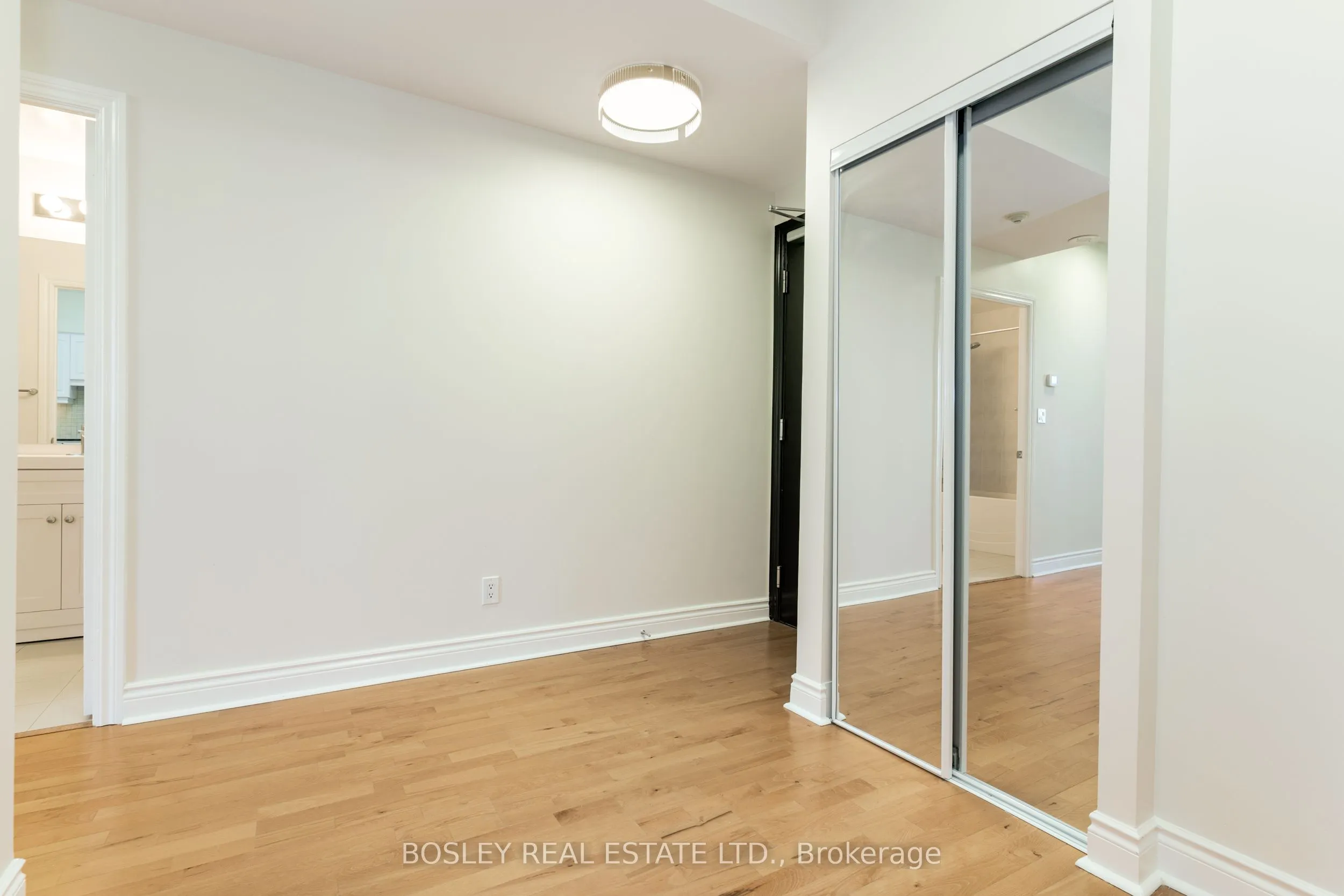 1105 Leslie Street, #801