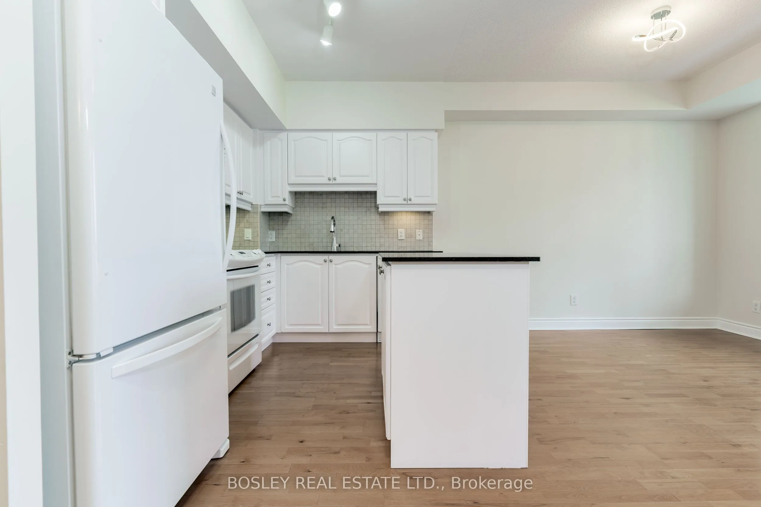 1105 Leslie Street, #801
