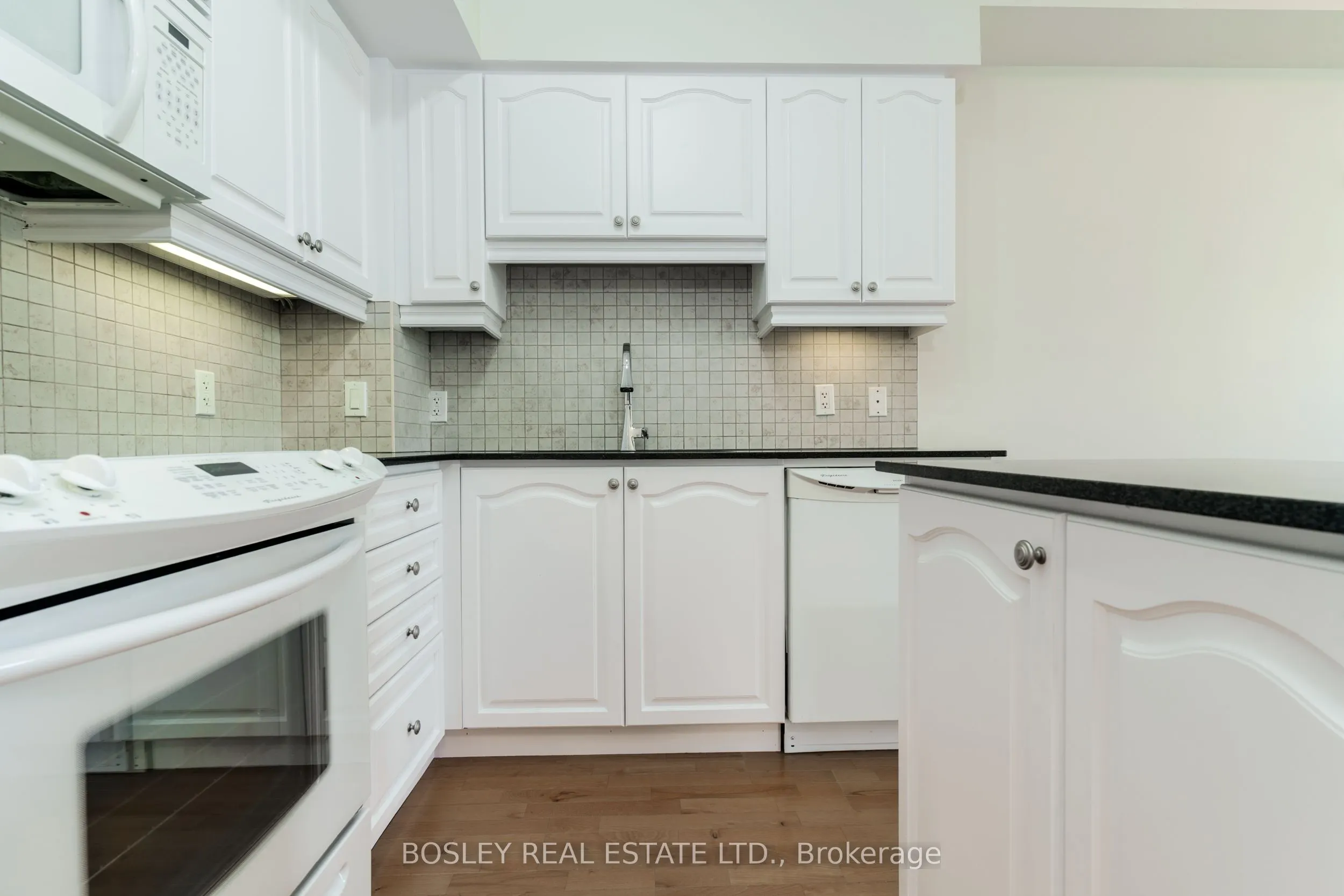 1105 Leslie Street, #801