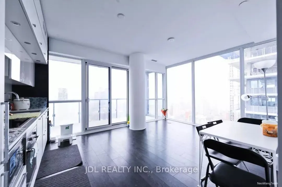 15 GRENVILLE Street, #4408