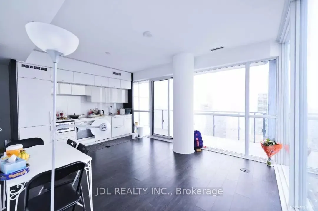 15 GRENVILLE Street, #4408