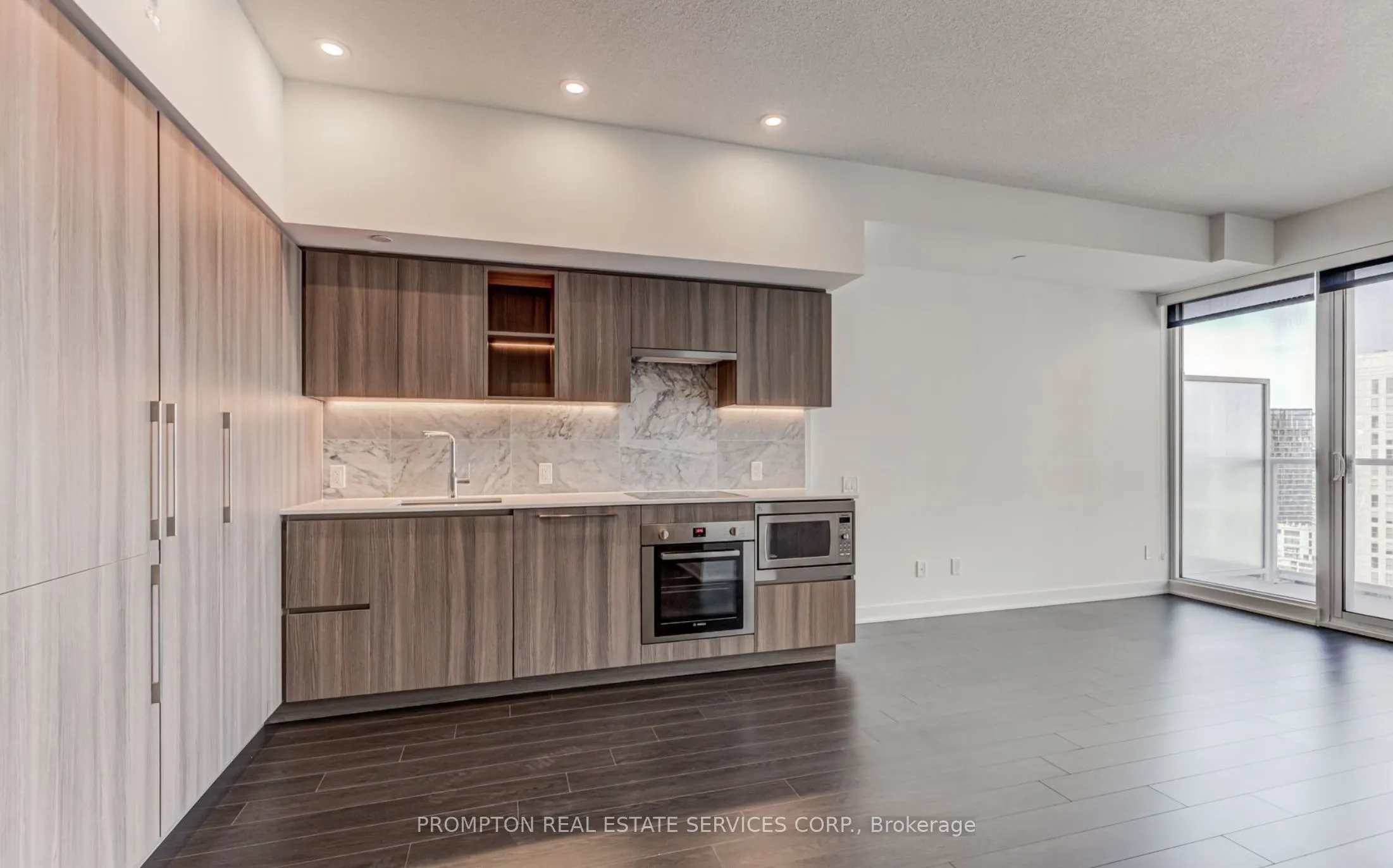 19 Bathurst Street, #3808