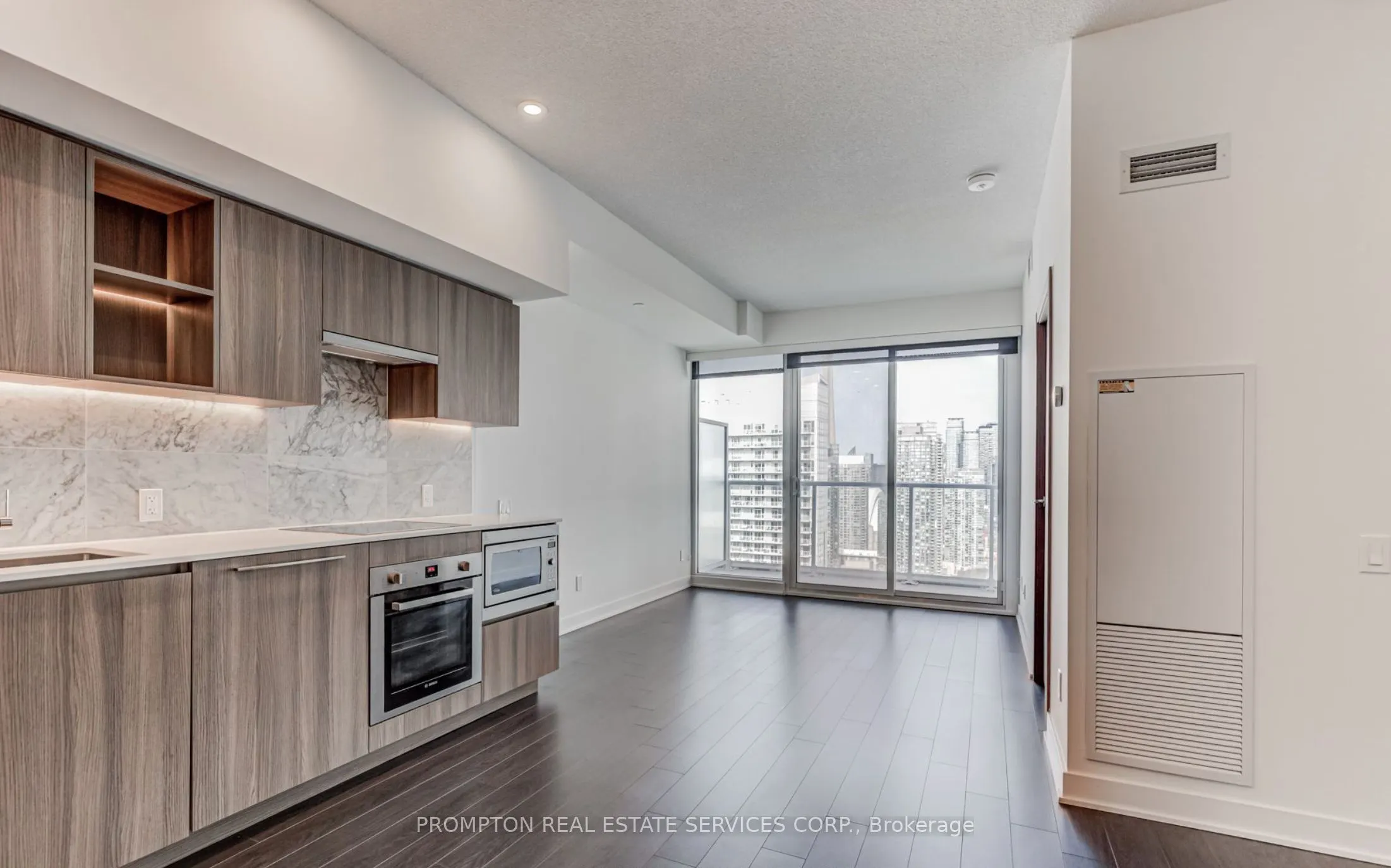 19 Bathurst Street, #3808