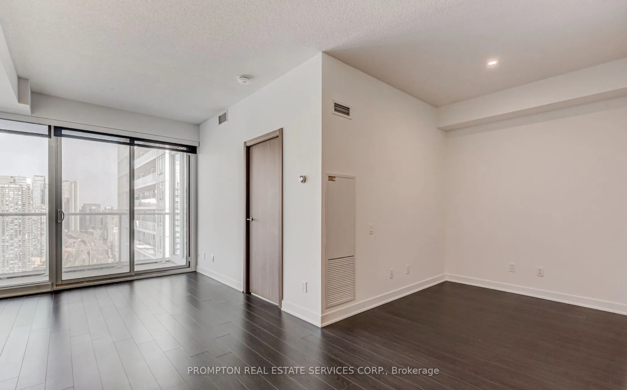 19 Bathurst Street, #3808