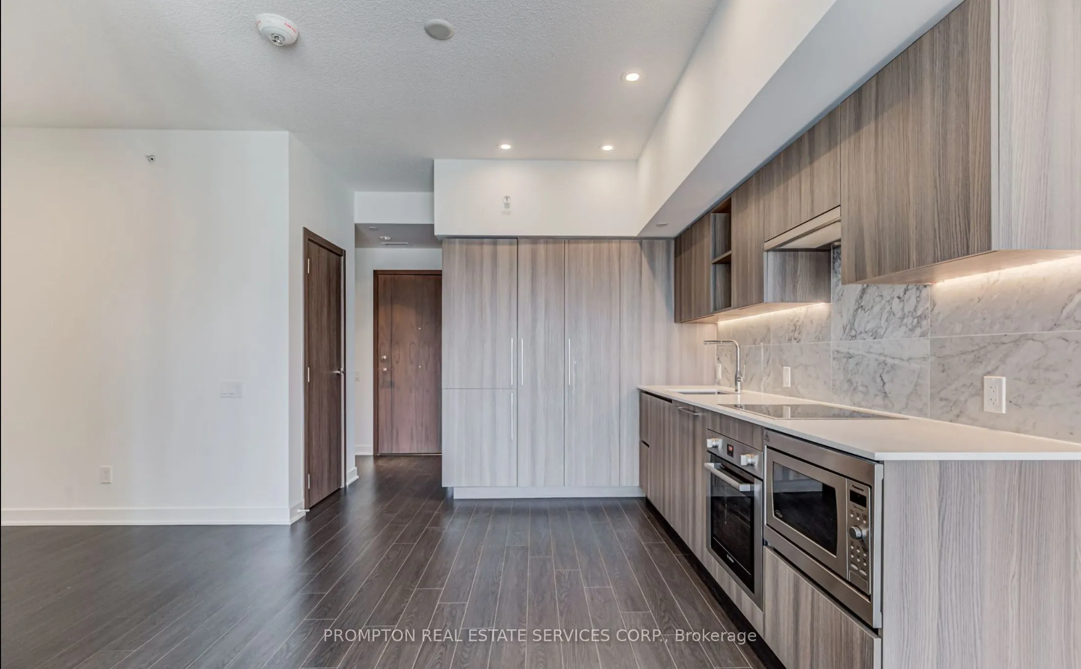19 Bathurst Street, #3808