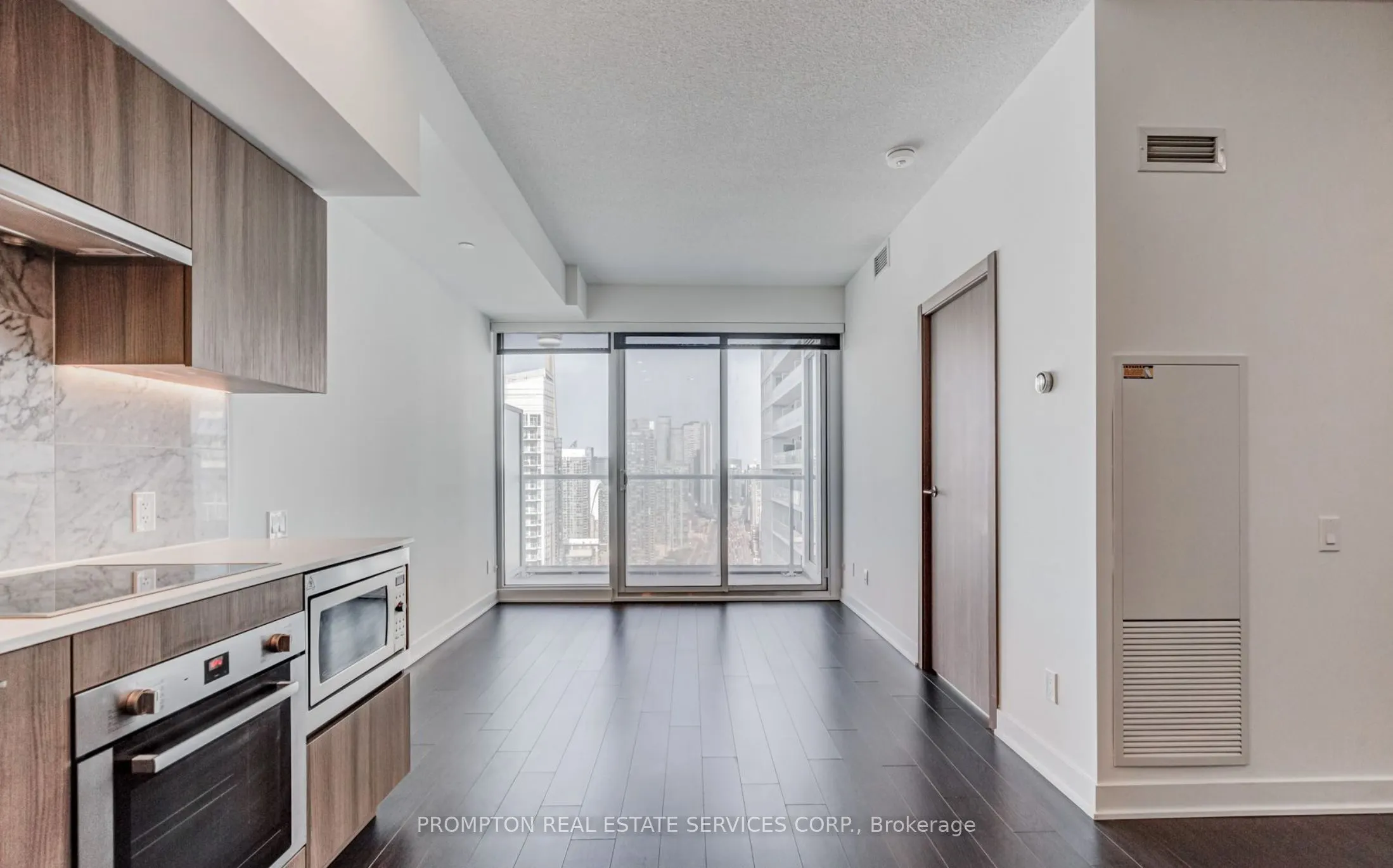 19 Bathurst Street, #3808