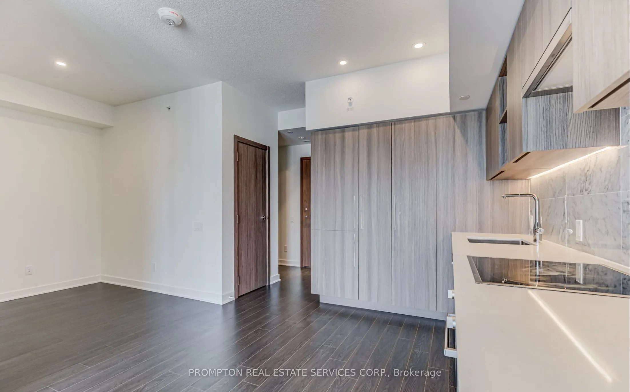 19 Bathurst Street, #3808