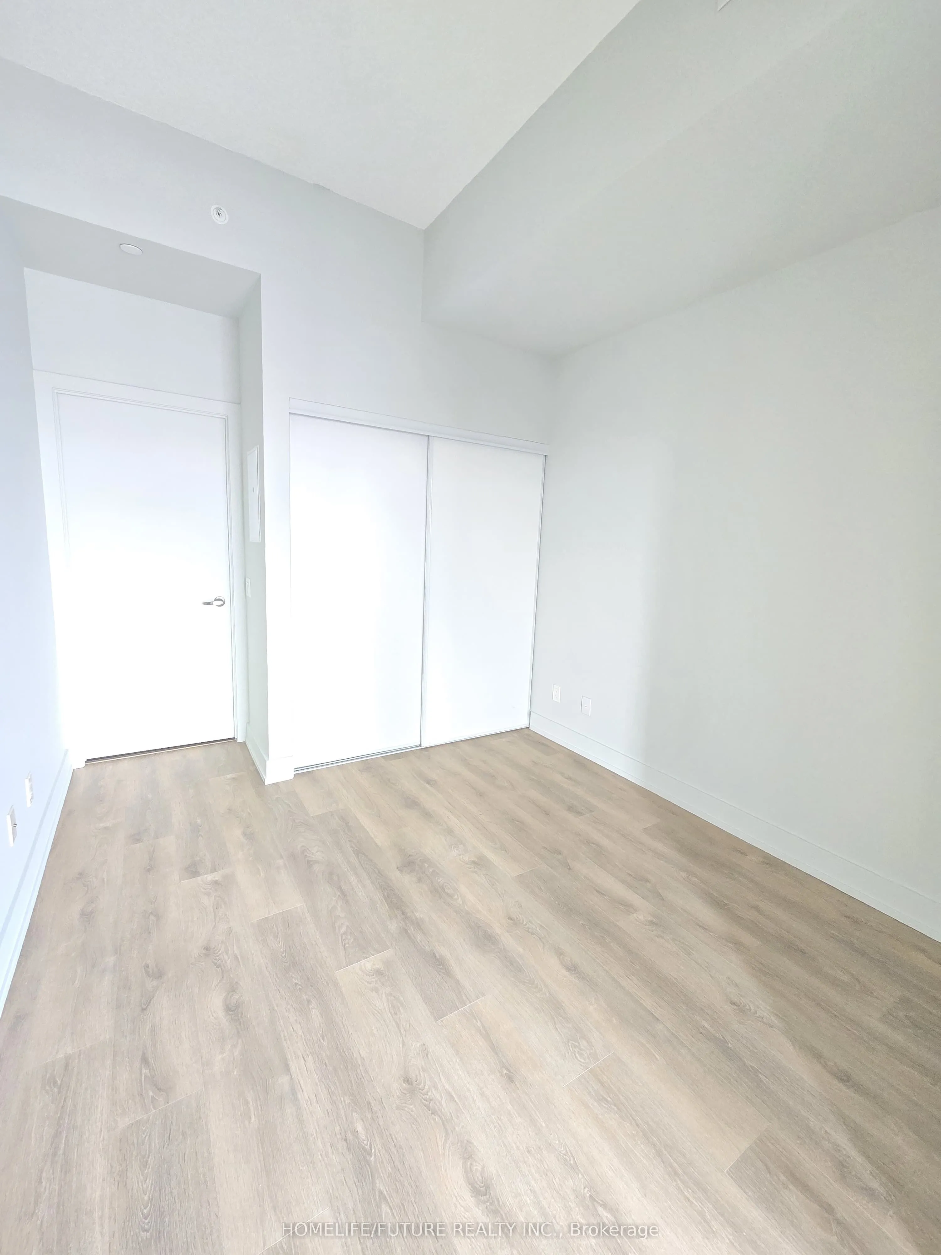 128 Fairview Mall Drive, ##401