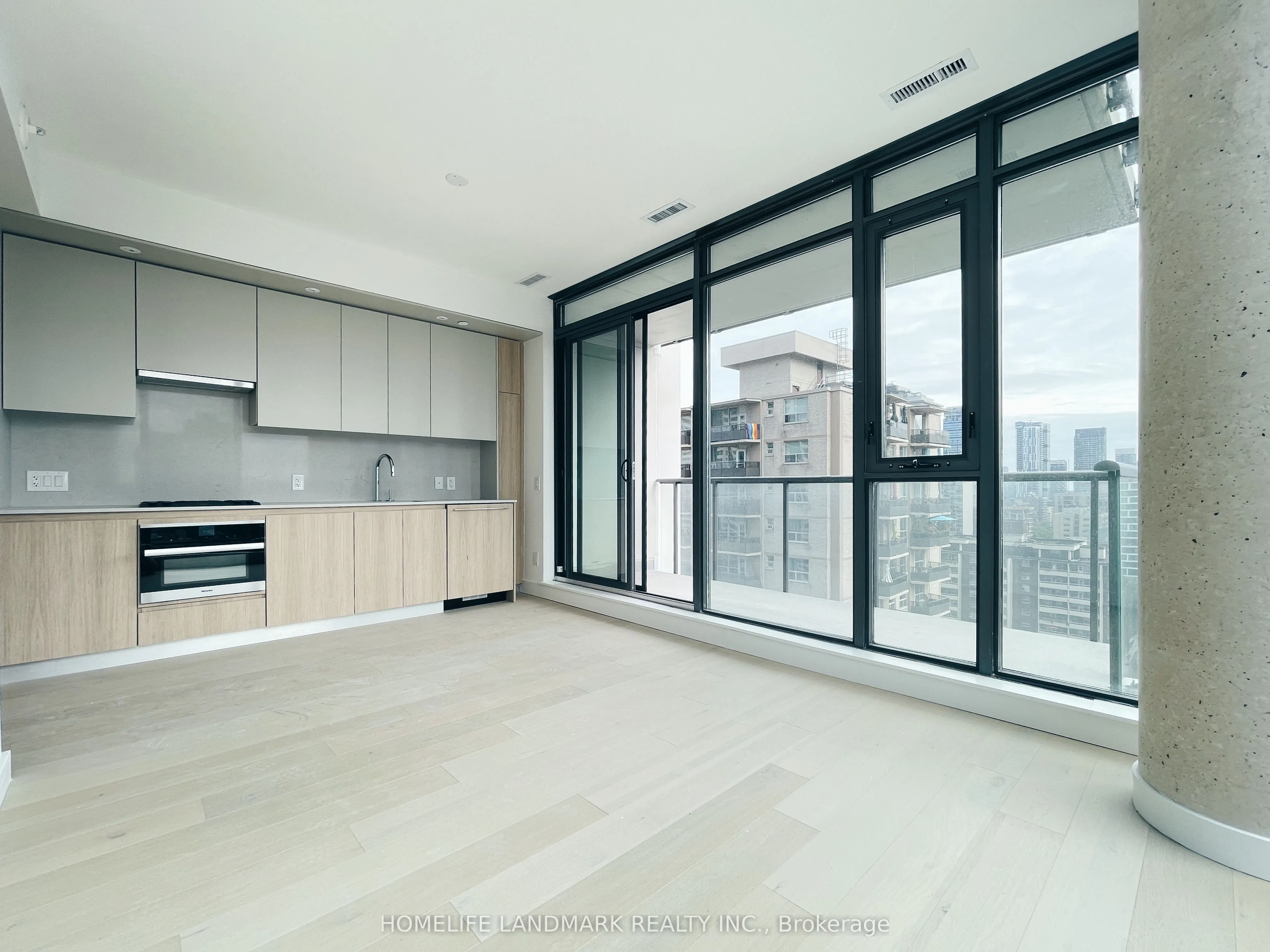 81 Wellesley Street E, #1303