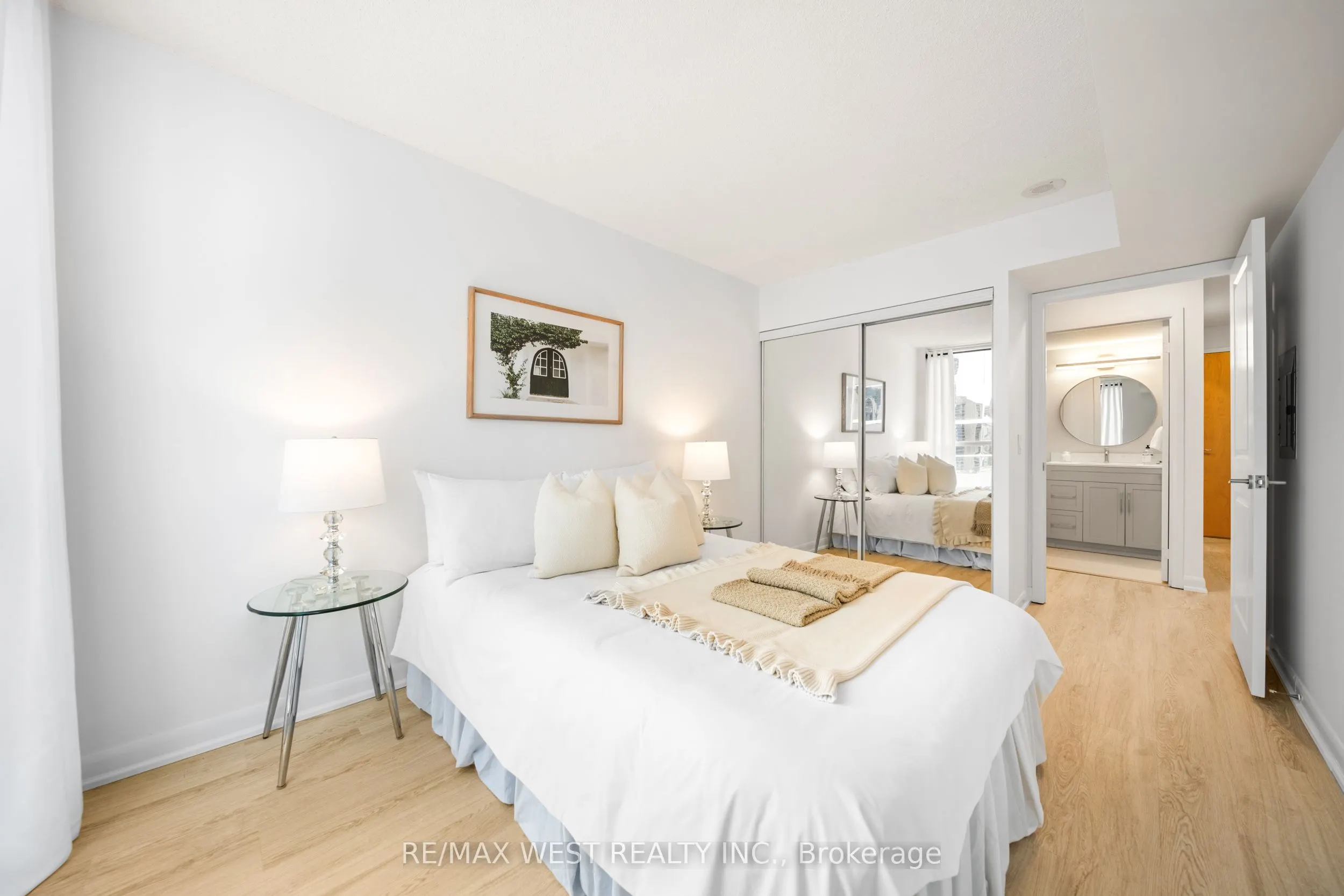 4978 Yonge Street, #1912